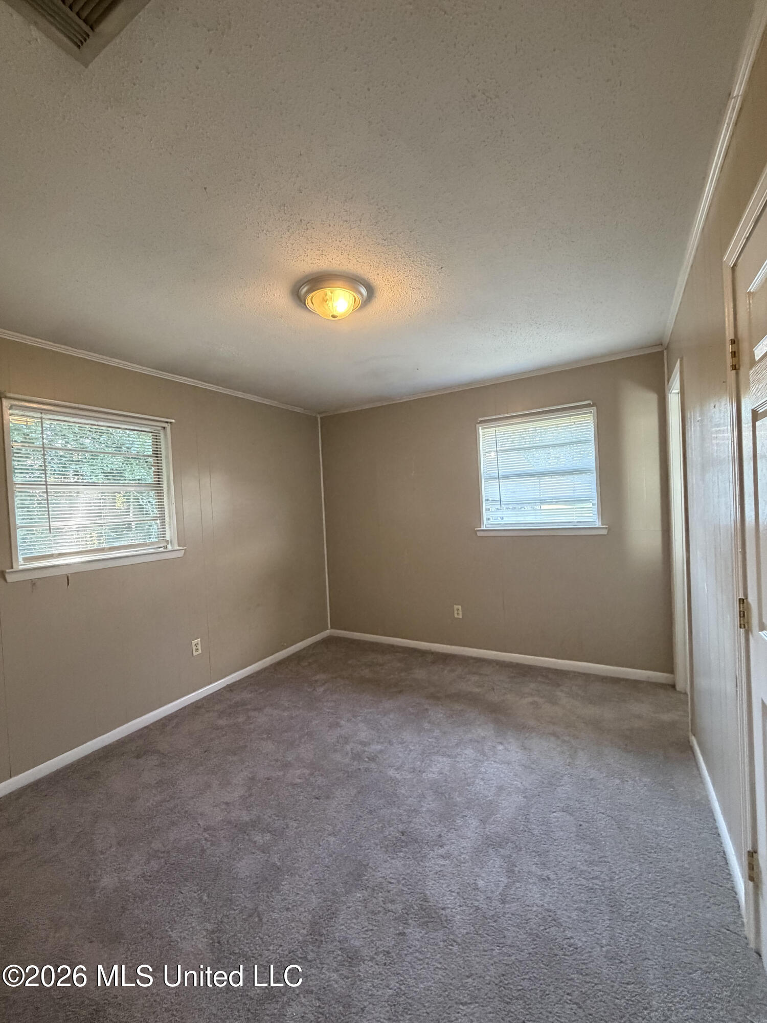 3853 Jeffery Road Property Photo 6