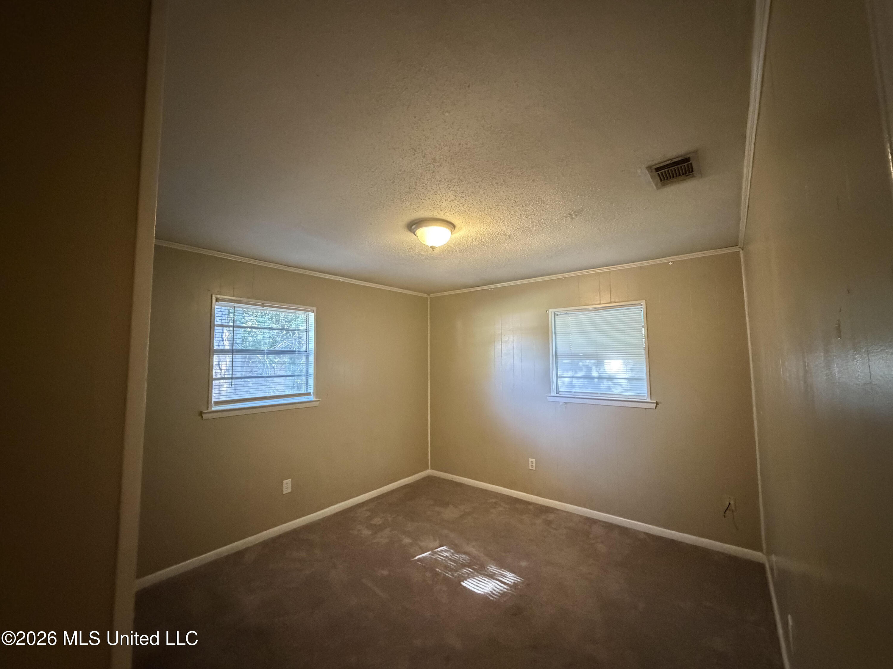 3853 Jeffery Road Property Photo 8