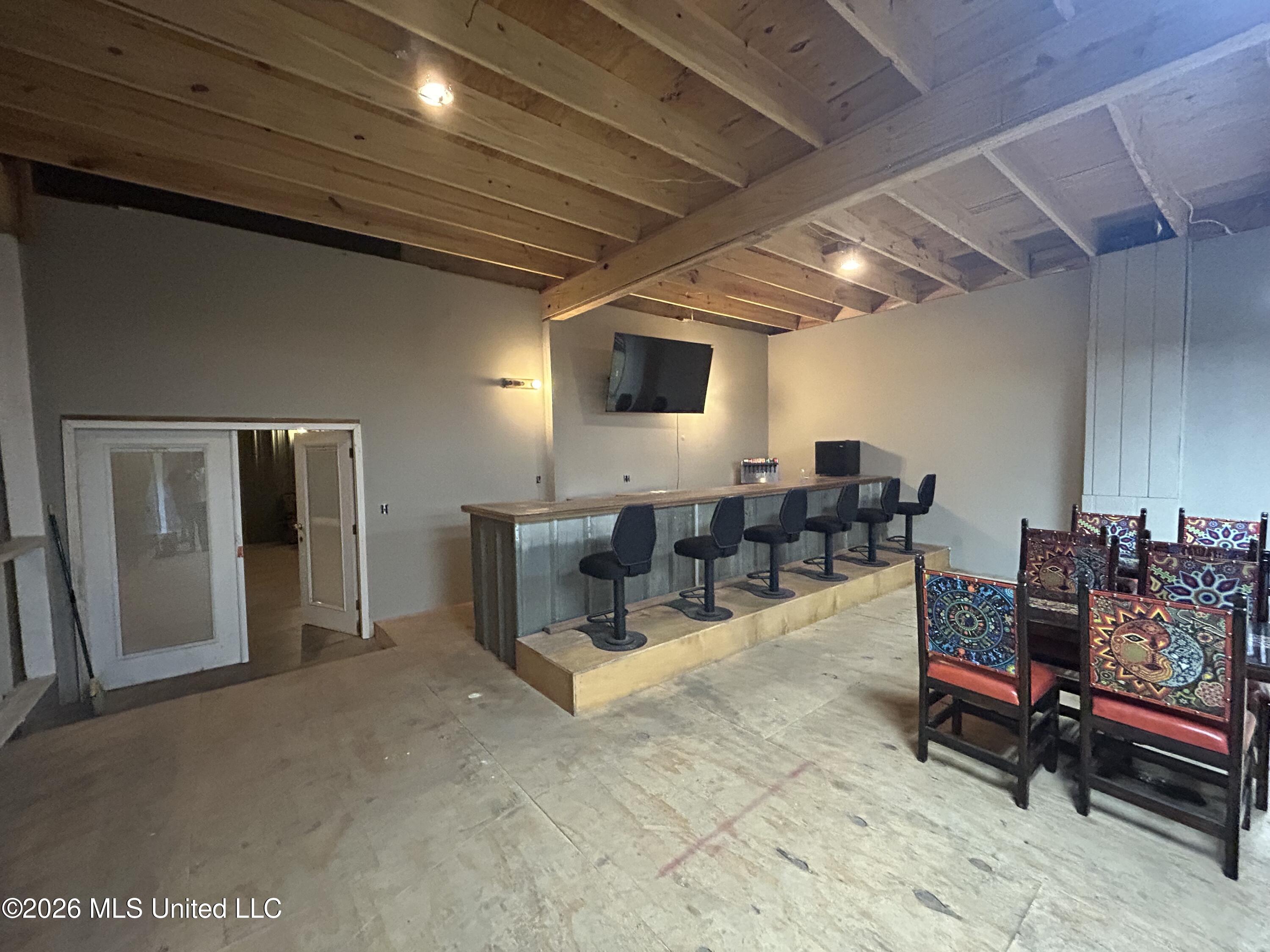 Greensboro Street Property Photo 8