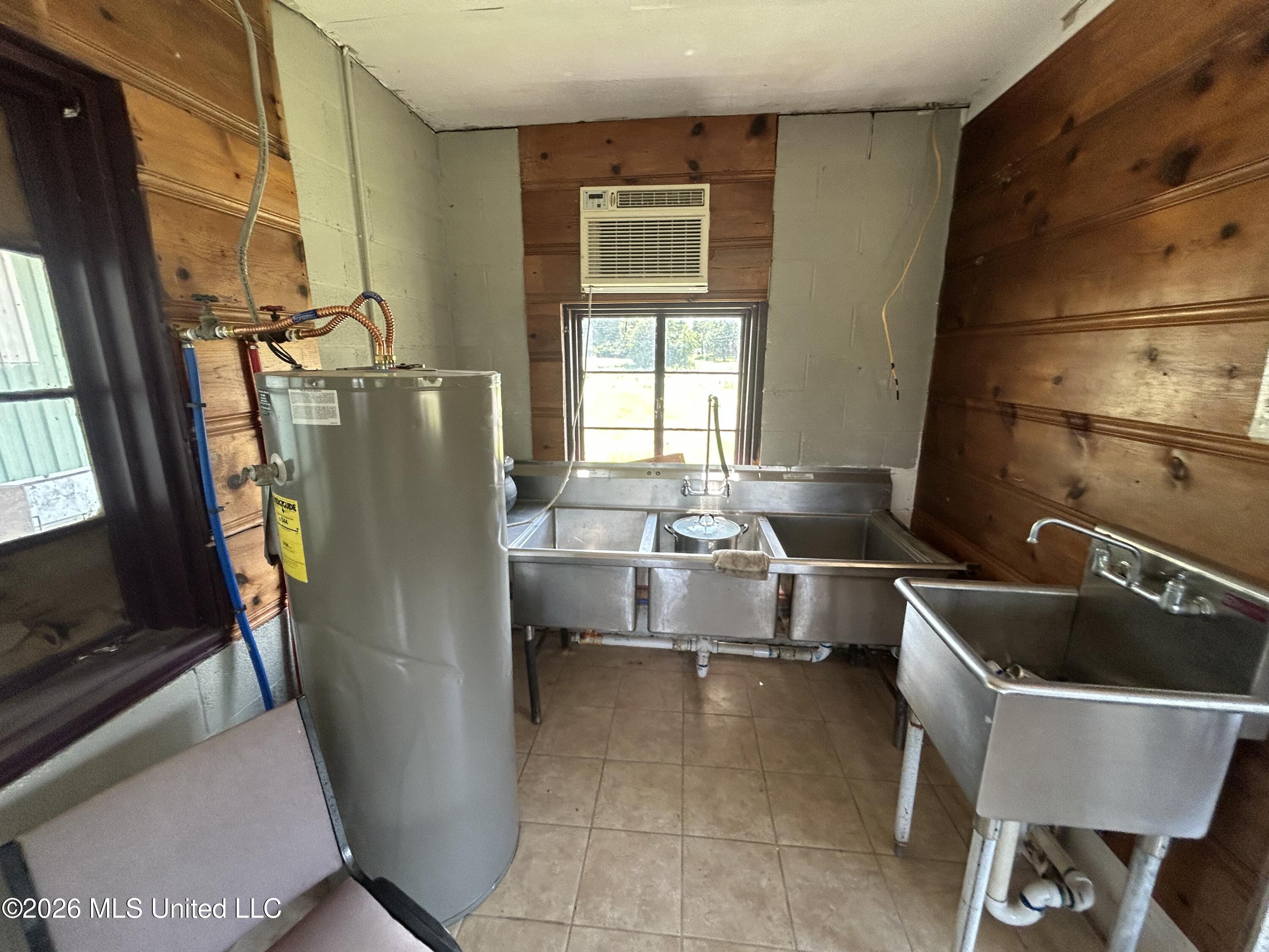Greensboro Street Property Photo 33
