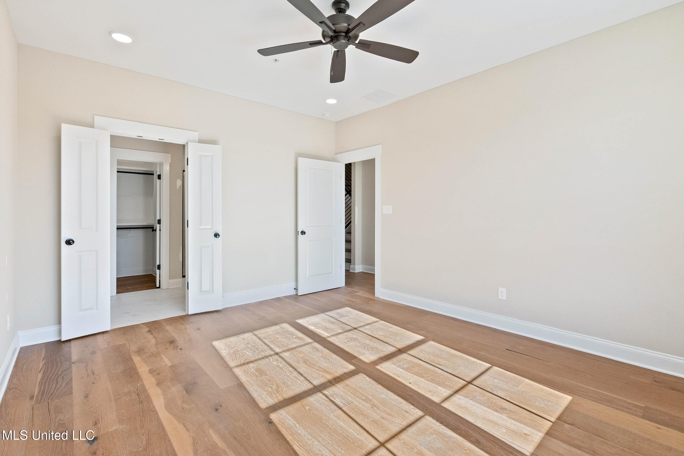 695 Bolivar Drive Property Photo 13