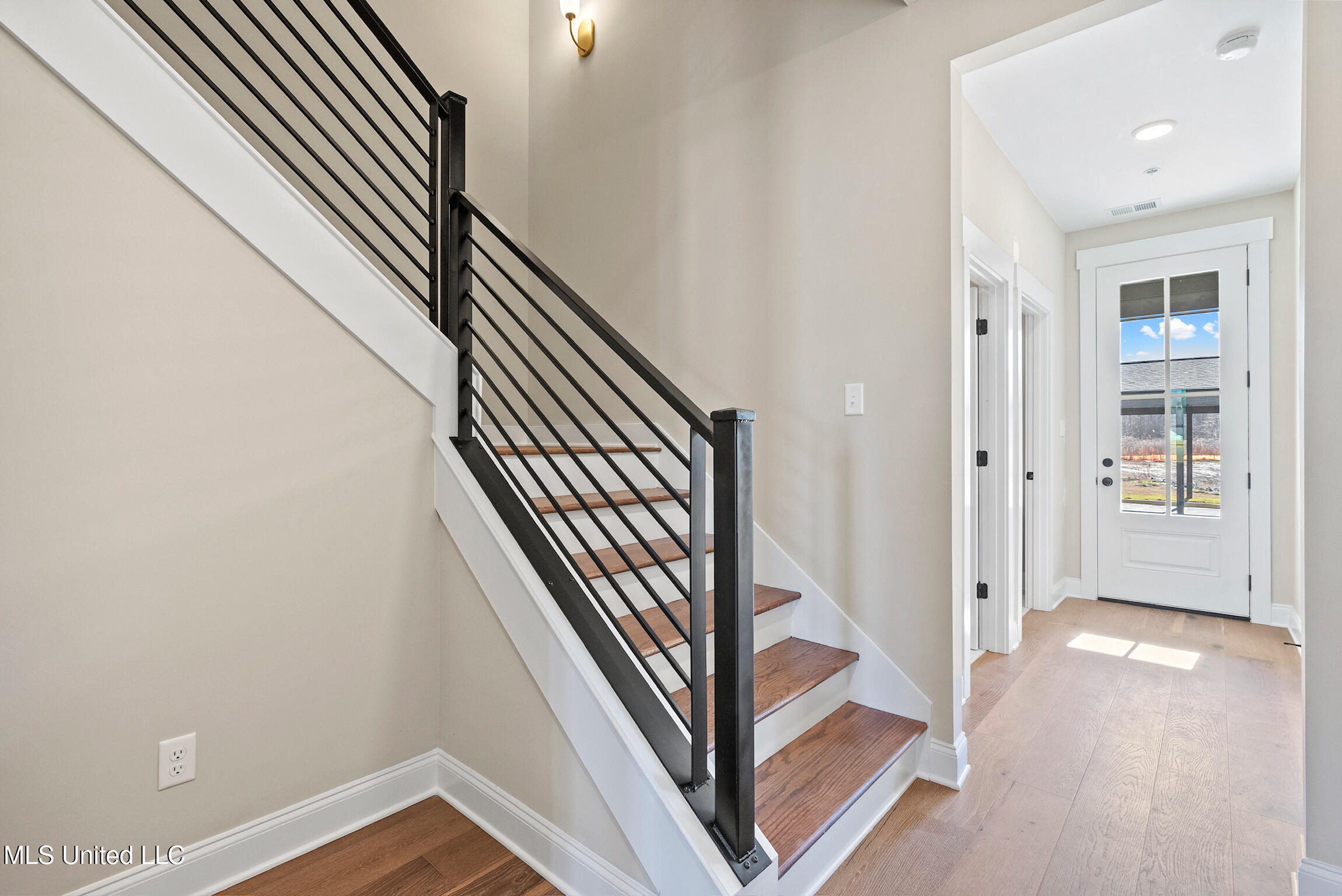 695 Bolivar Drive Property Photo 19