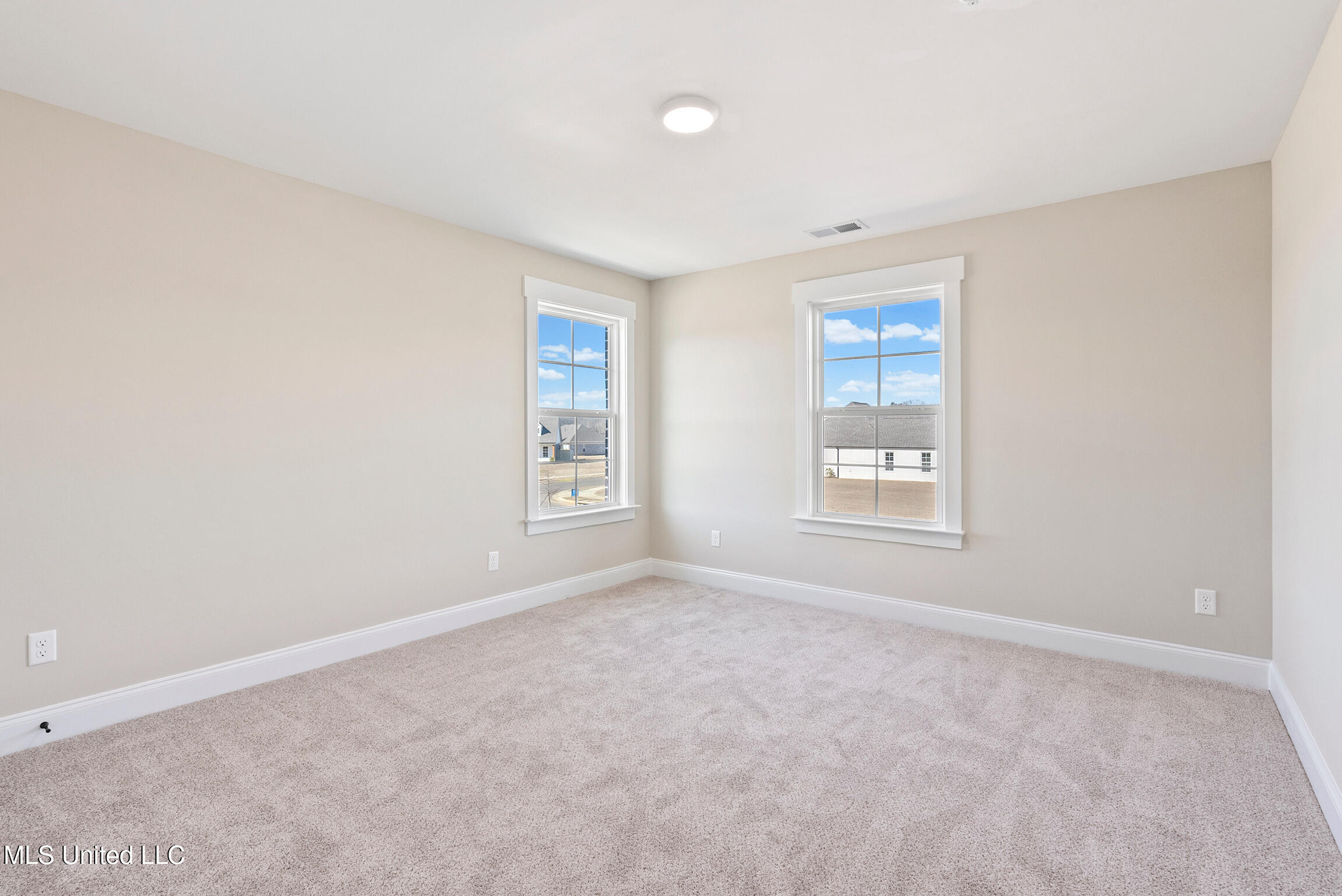 695 Bolivar Drive Property Photo 24