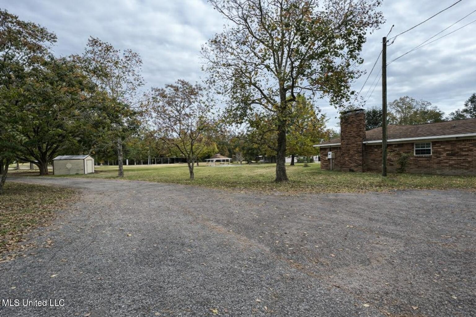 29129 J P Ladner Road Property Photo 6