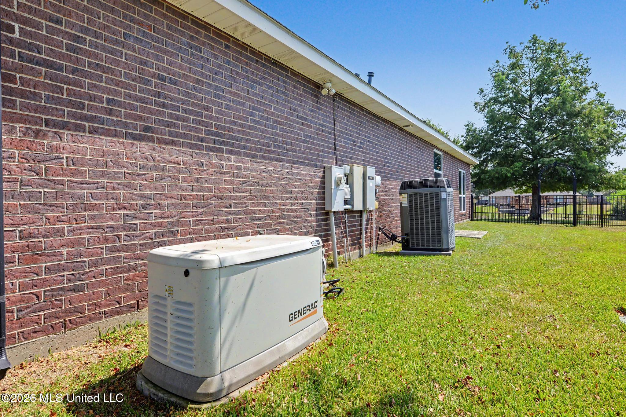 13430 Watersedge Way Property Photo 3