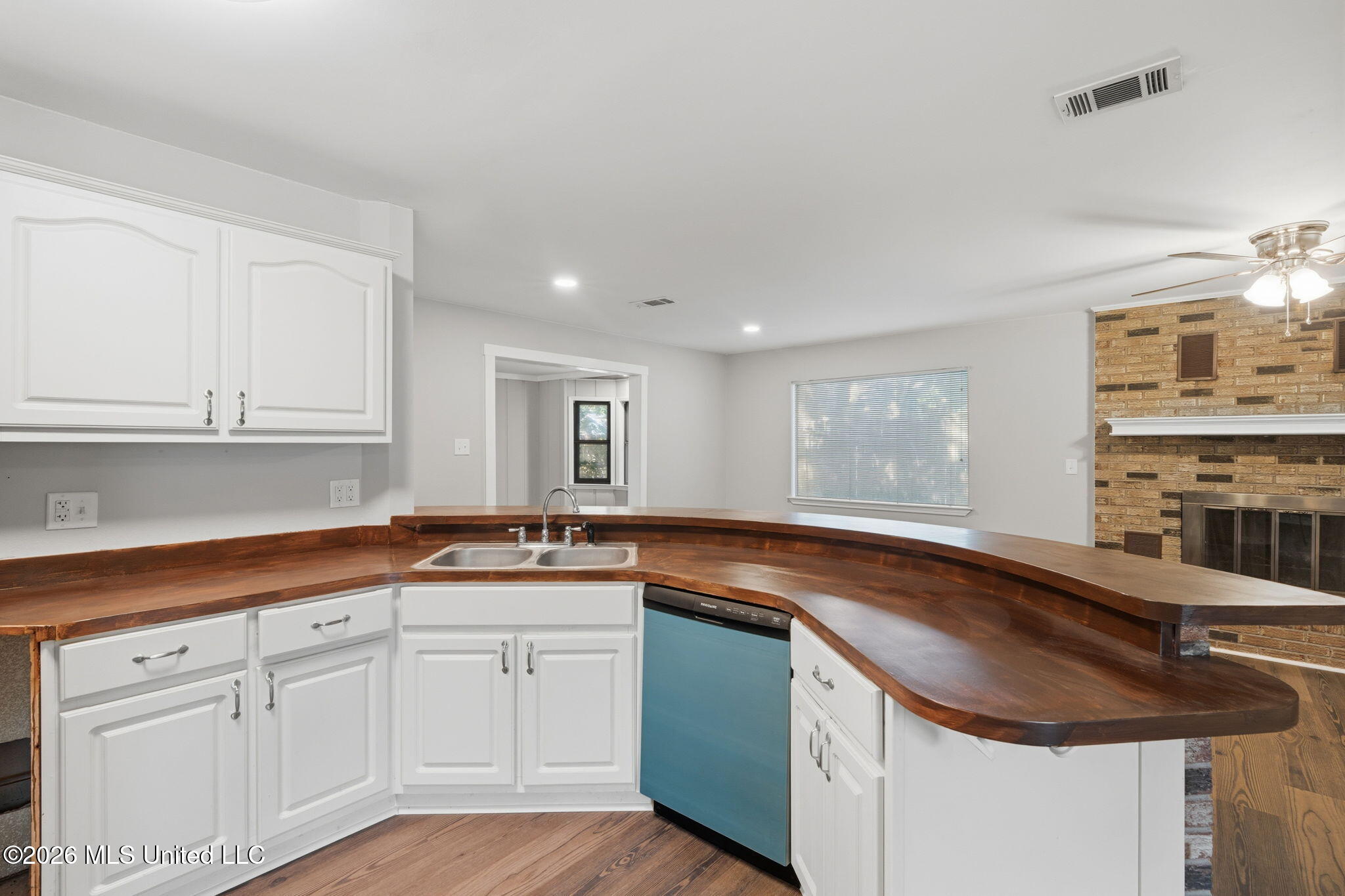 8505 Mermaid Avenue Property Photo 8