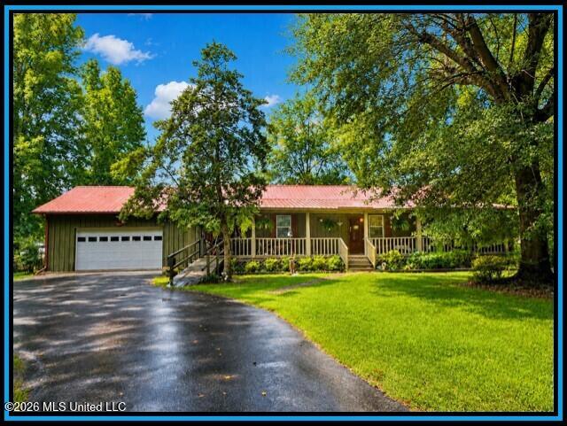 979 Snow Lake Drive Property Photo 1