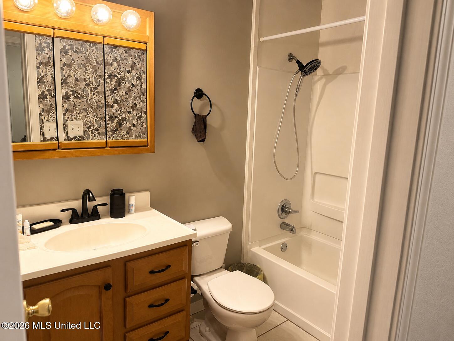 11356 Fenton Drive Property Photo 8