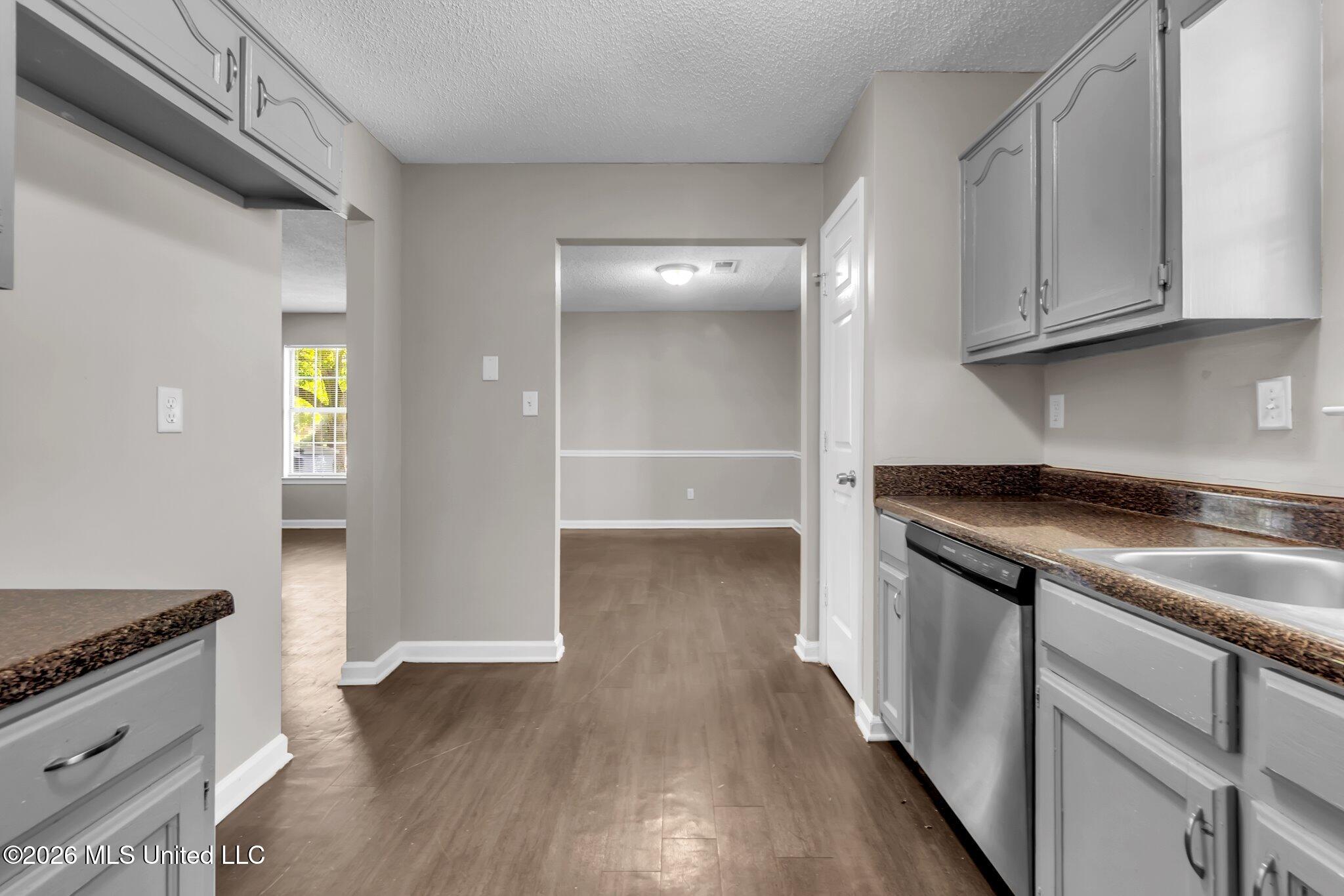 10101 Stephenson Lane Property Photo 7