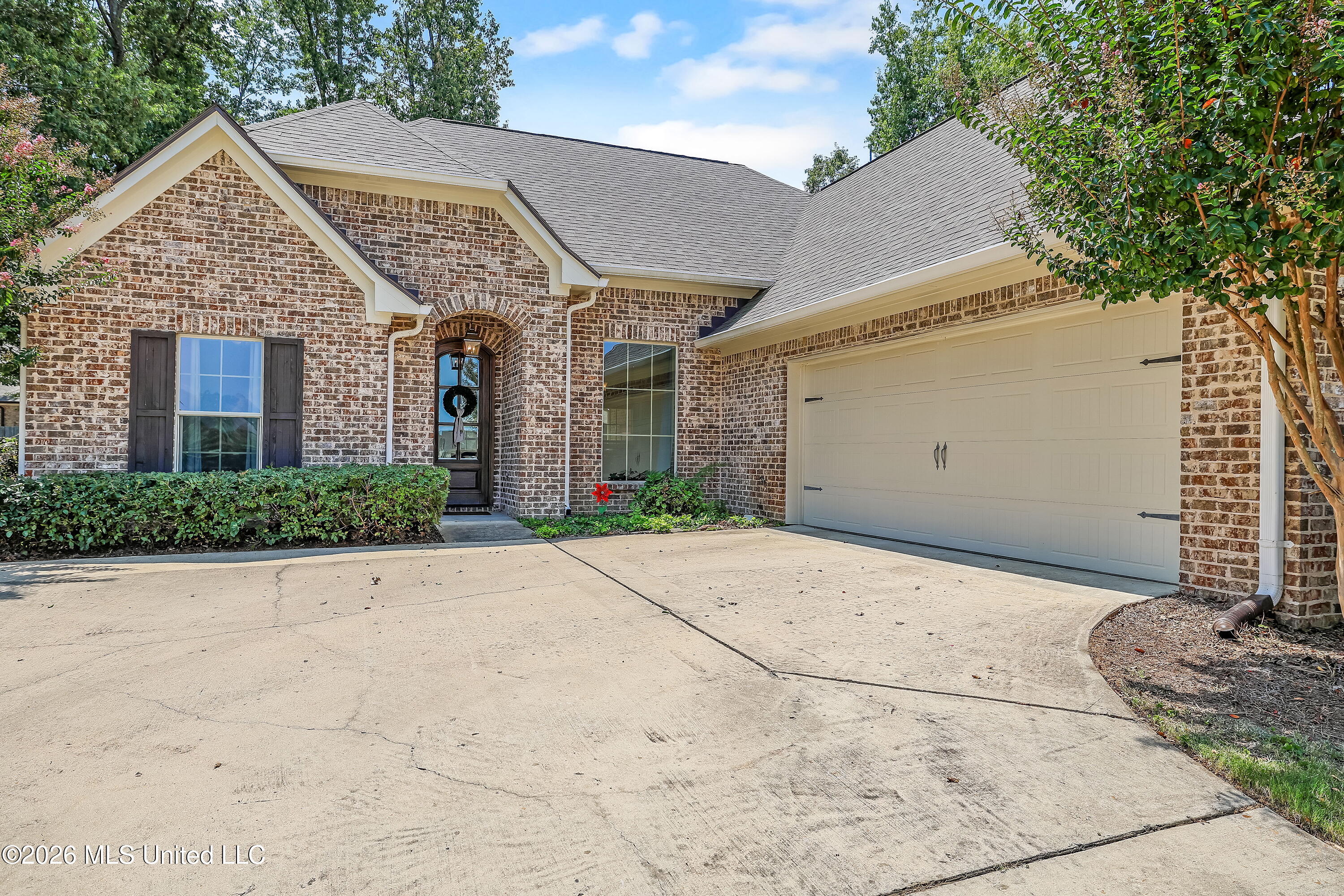 136 Winchester Cove Property Photo 1