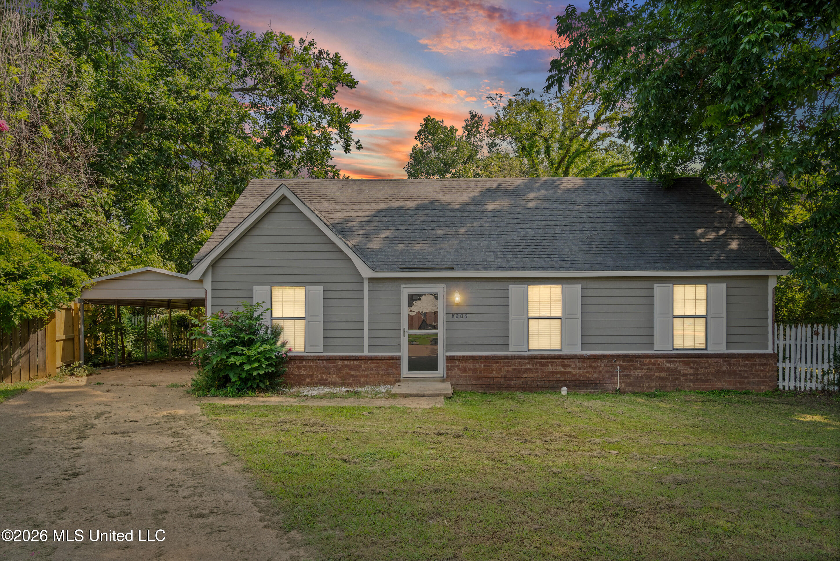 8206 Birch Cove Property Photo 1