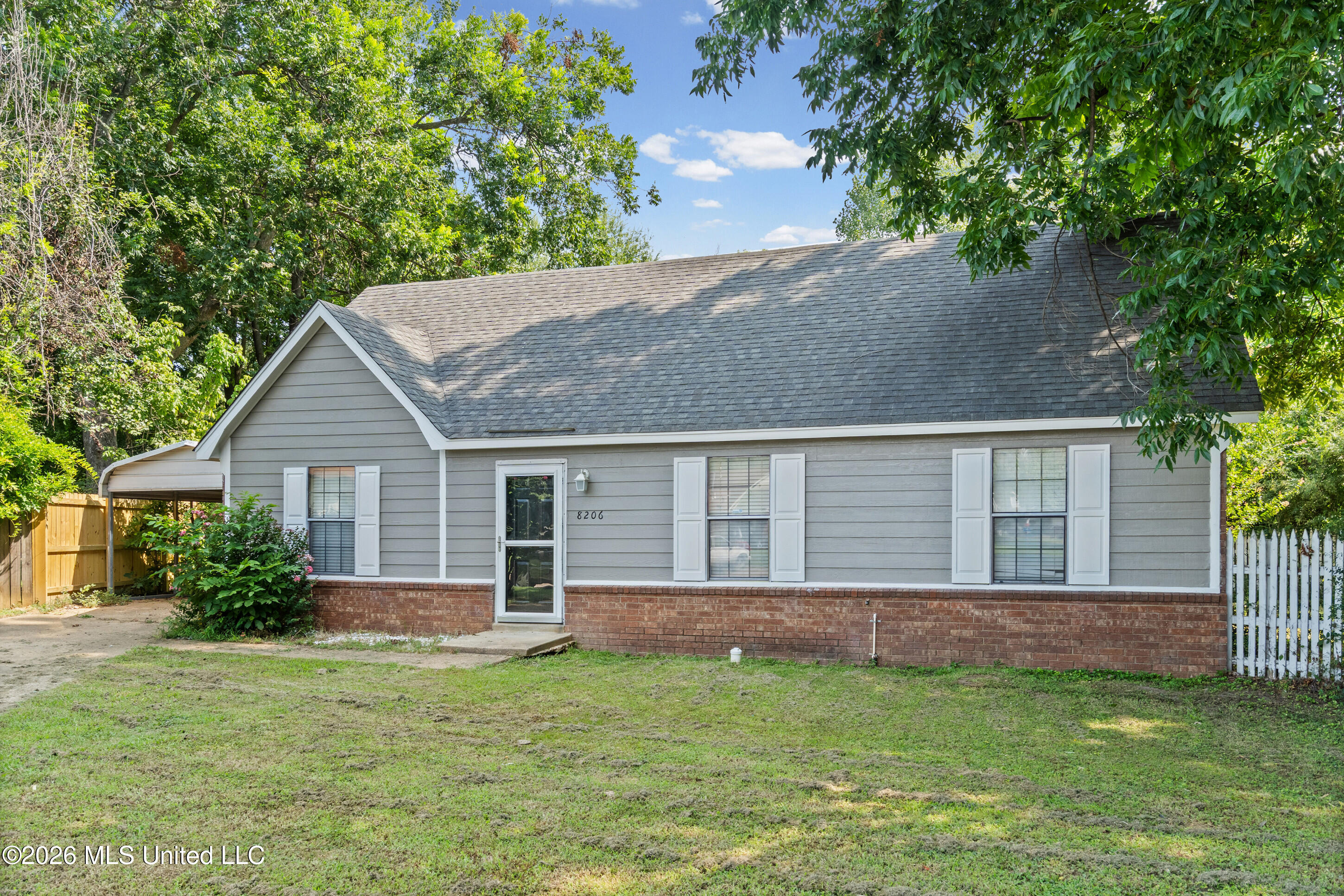 8206 Birch Cove Property Photo 3