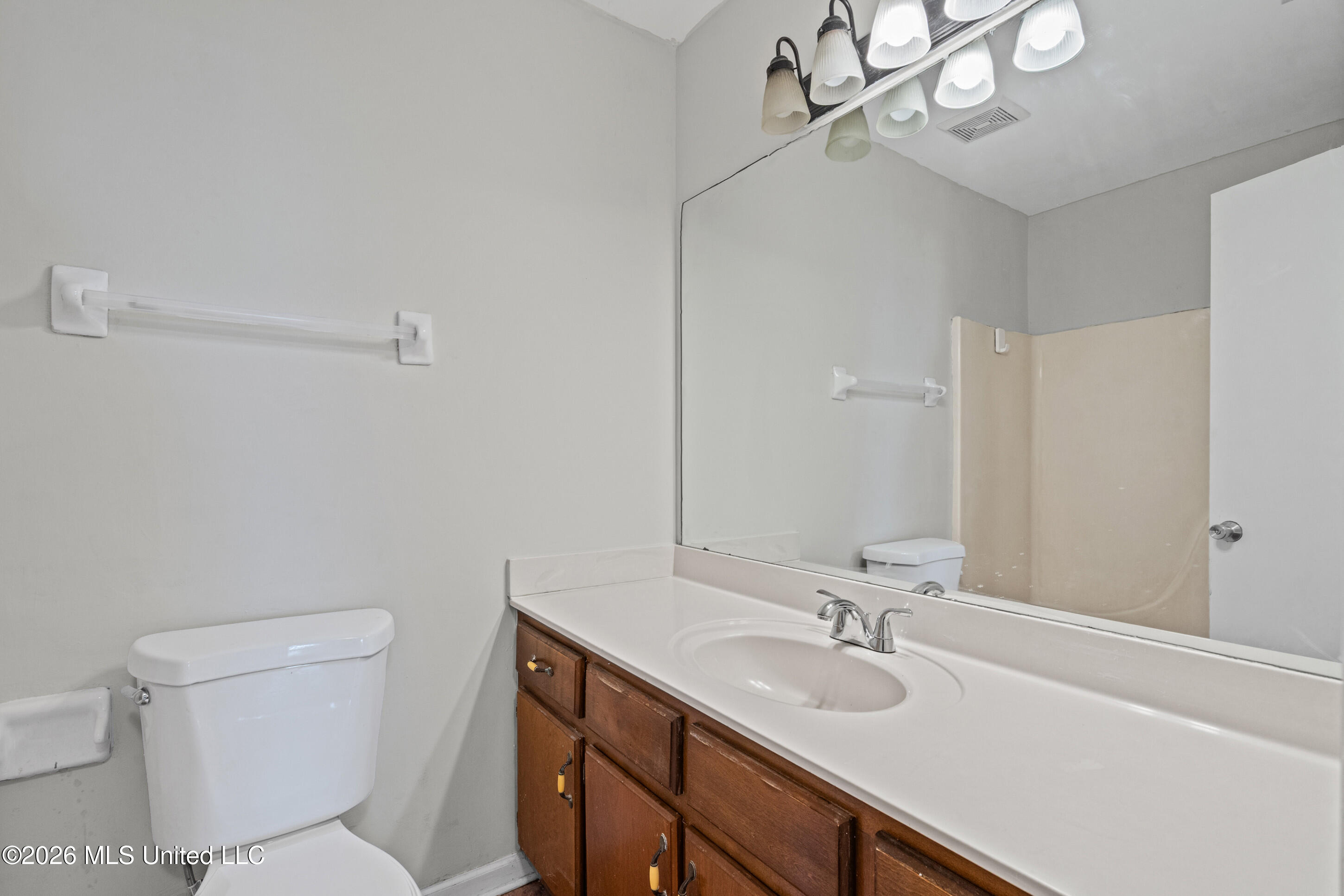8206 Birch Cove Property Photo 12