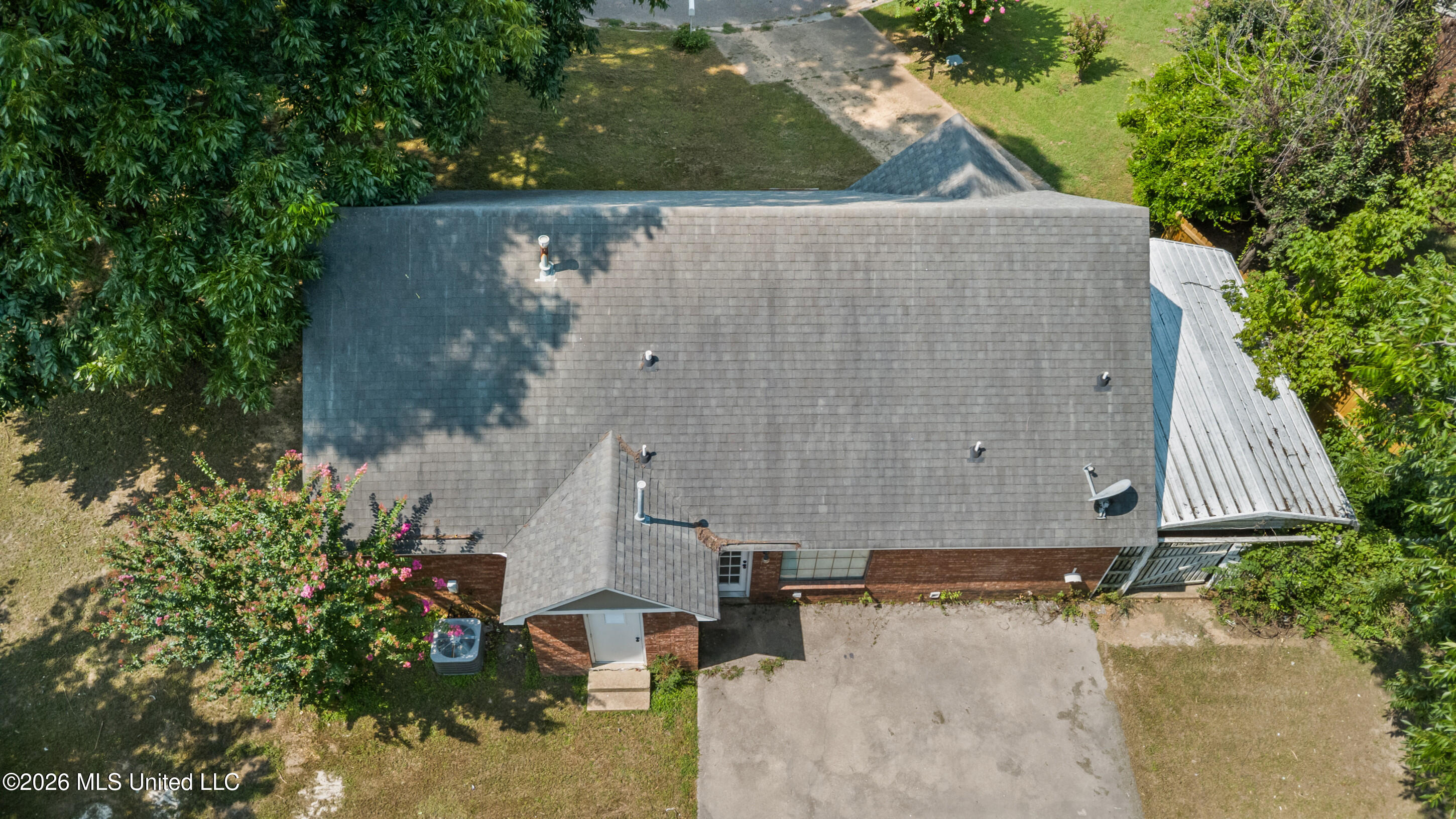 8206 Birch Cove Property Photo 22