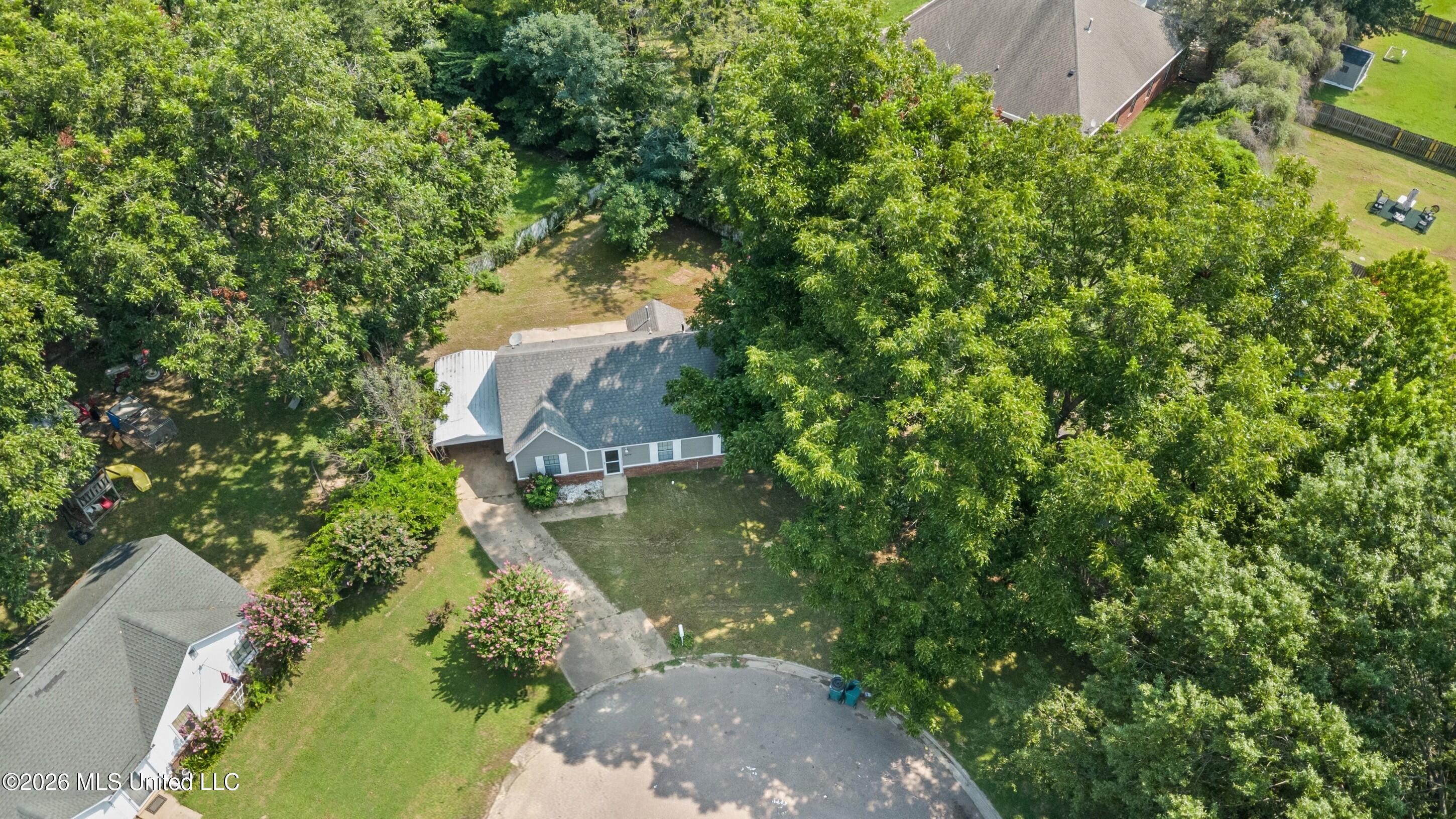 8206 Birch Cove Property Photo 23