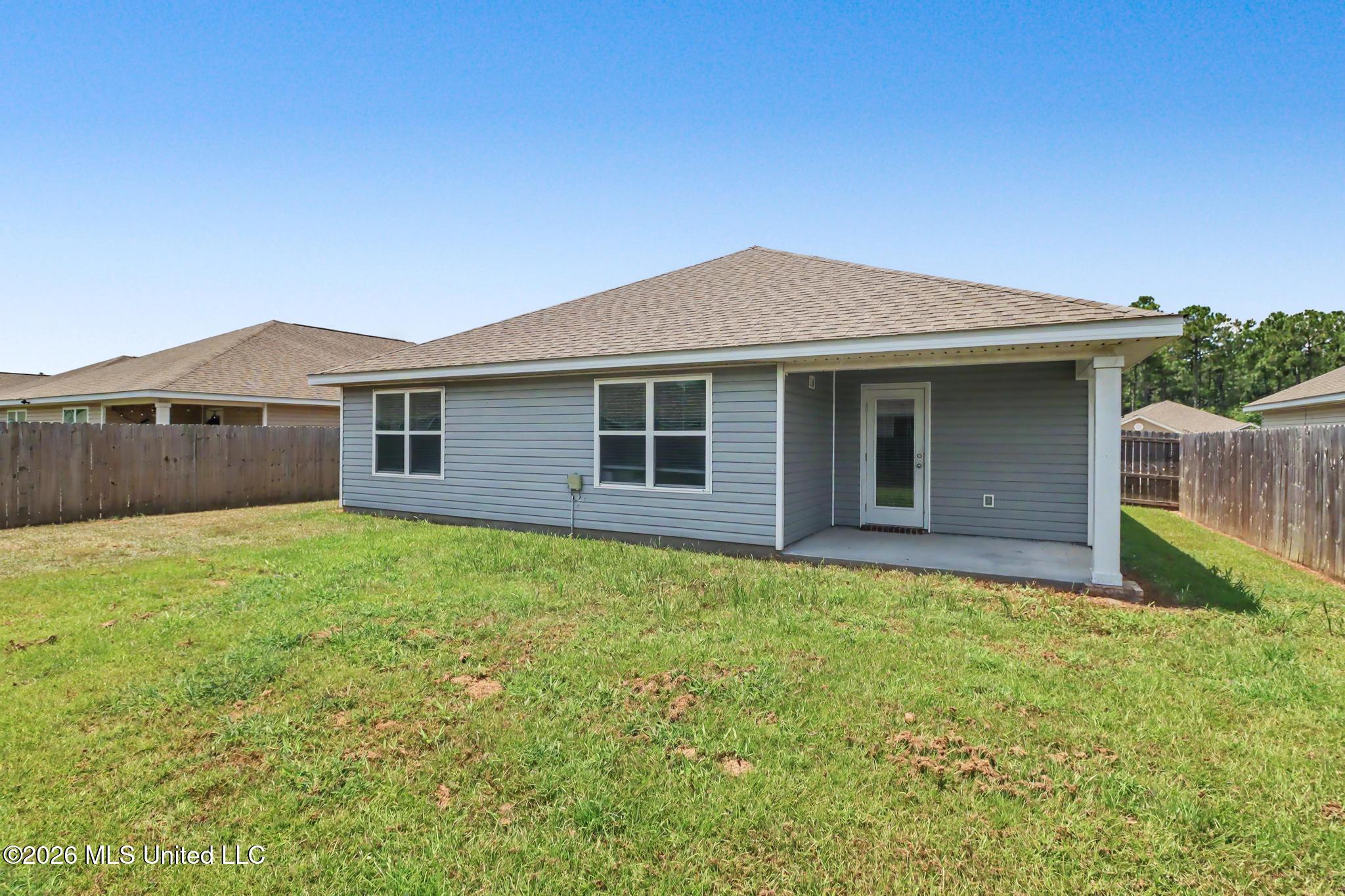 10212 Willow Leaf Drive Property Photo 2