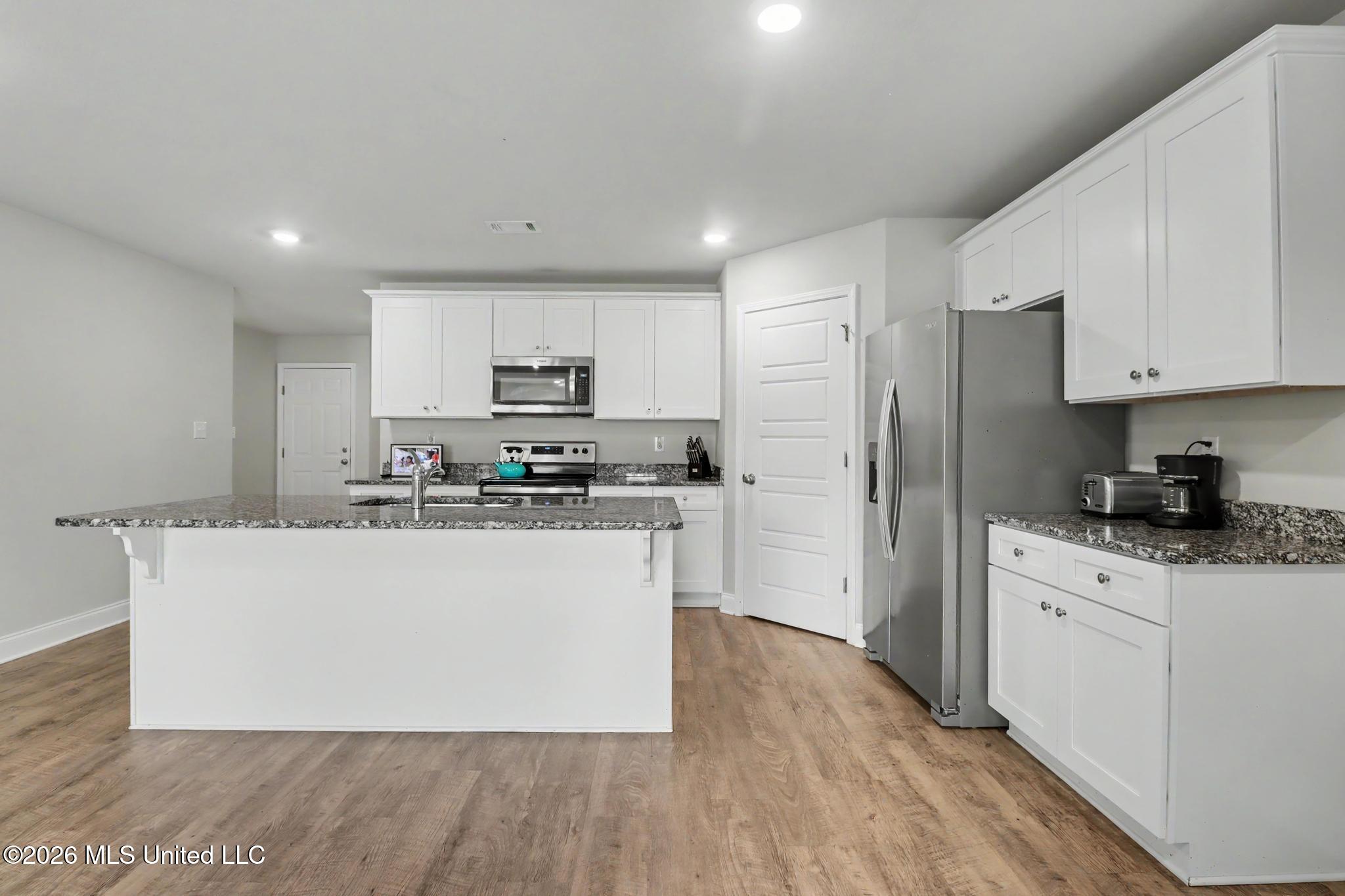 10212 Willow Leaf Drive Property Photo 5