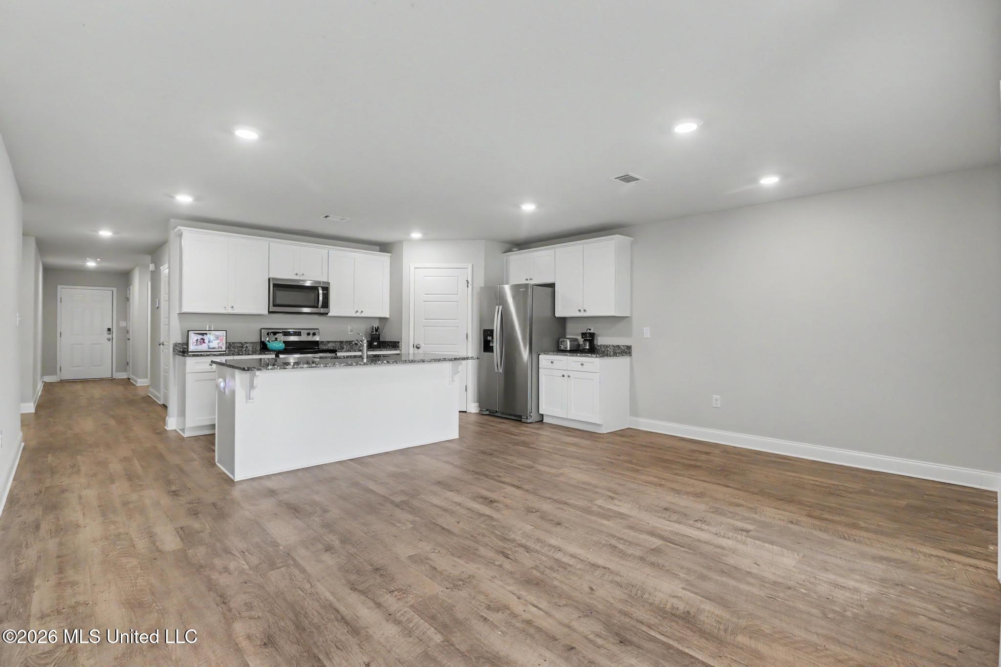 10212 Willow Leaf Drive Property Photo 7