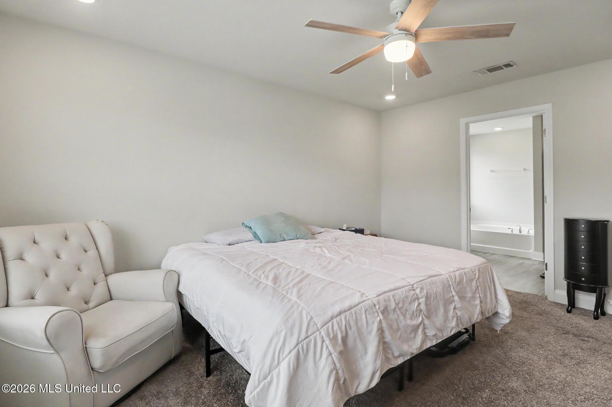 10212 Willow Leaf Drive Property Photo 12