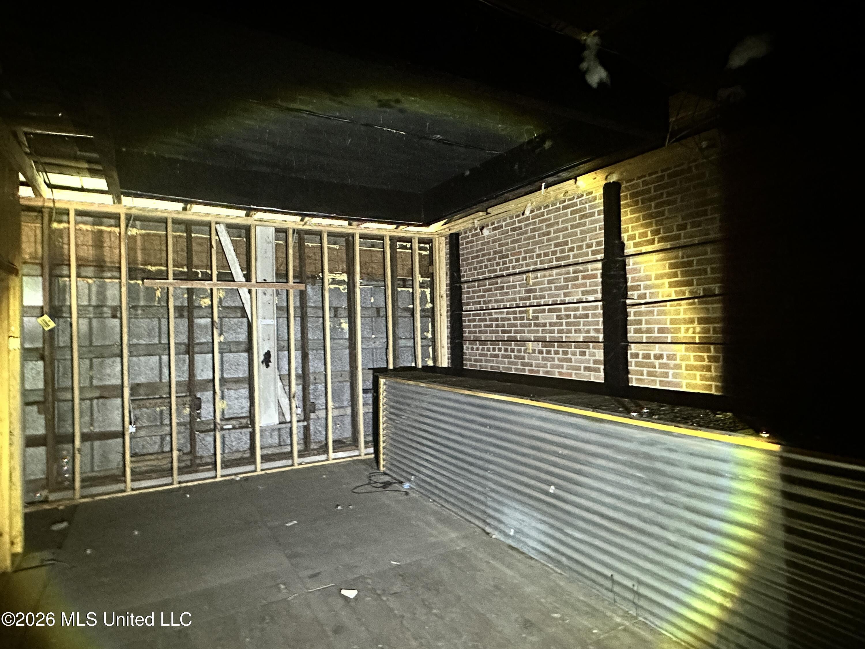 1101 S Broadway Street Property Photo 4