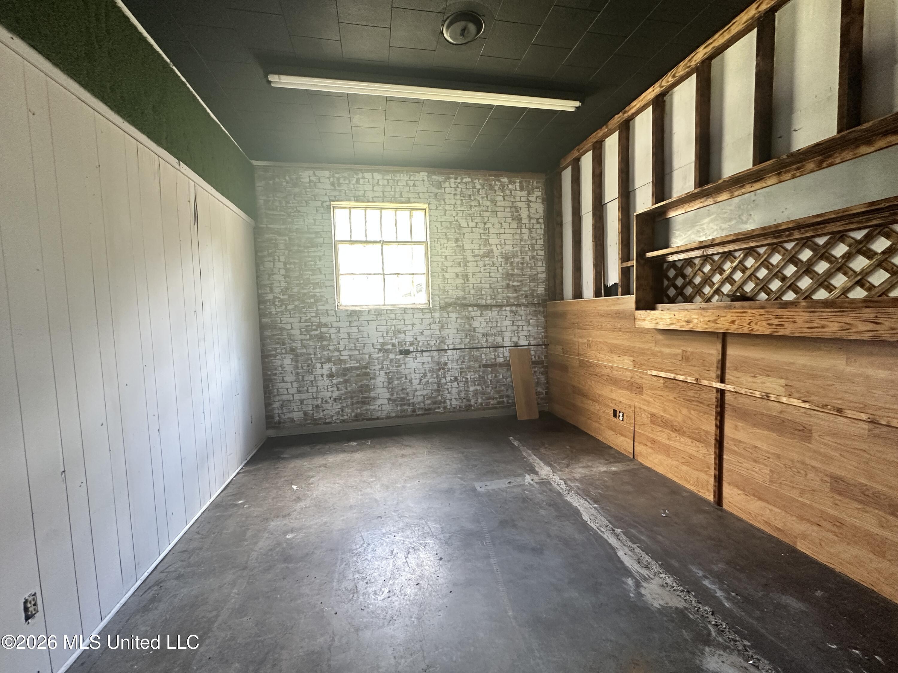 1101 S Broadway Street Property Photo 6