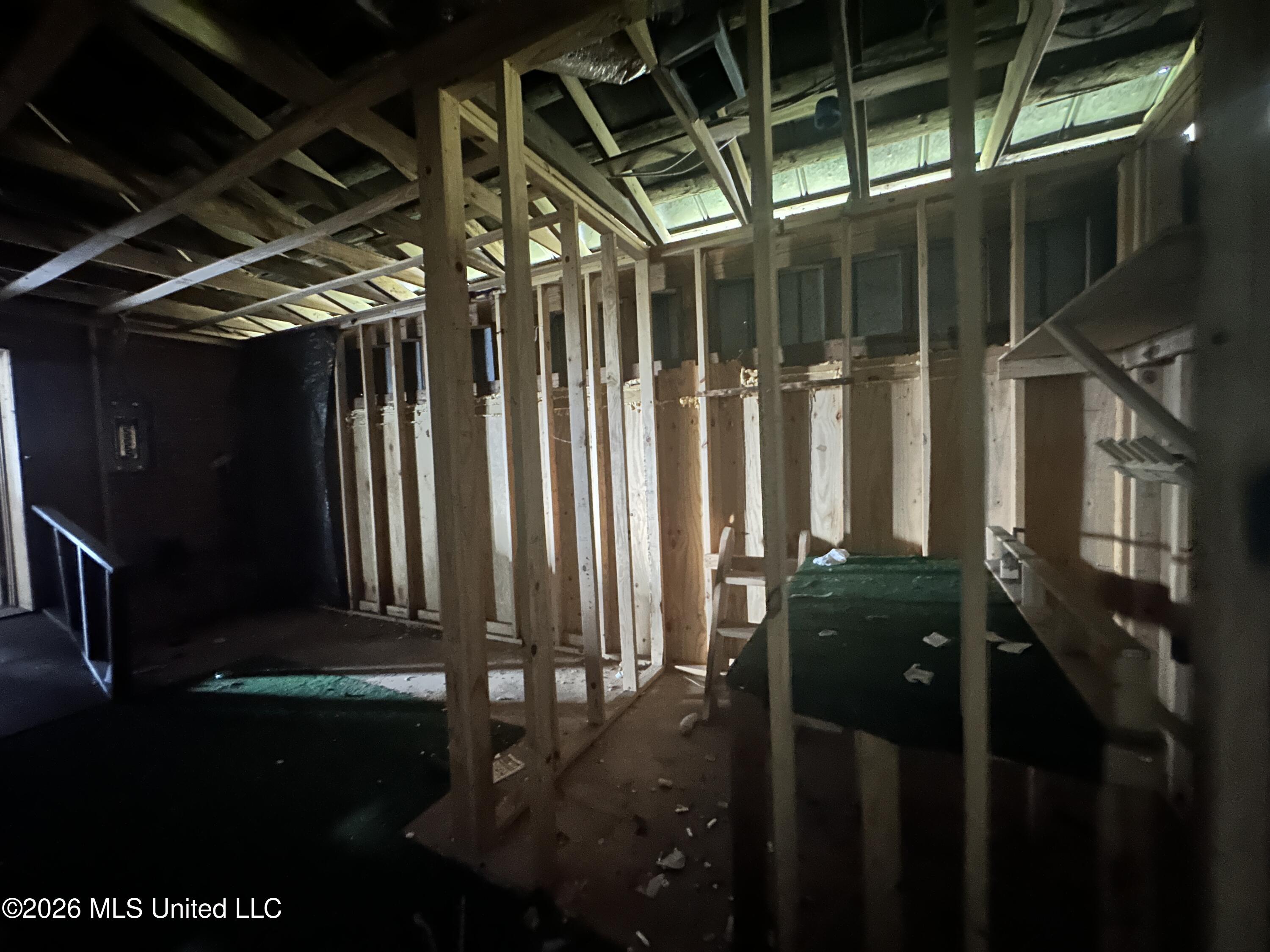 1101 S Broadway Street Property Photo 8