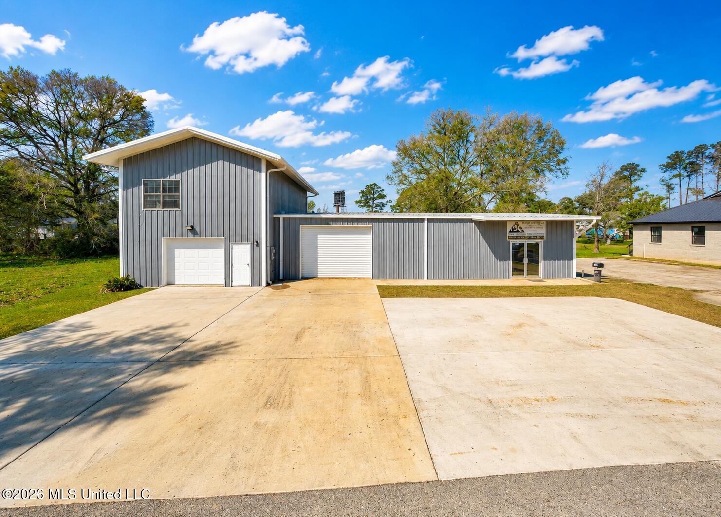 10281 3rd Avenue Property Photo 1