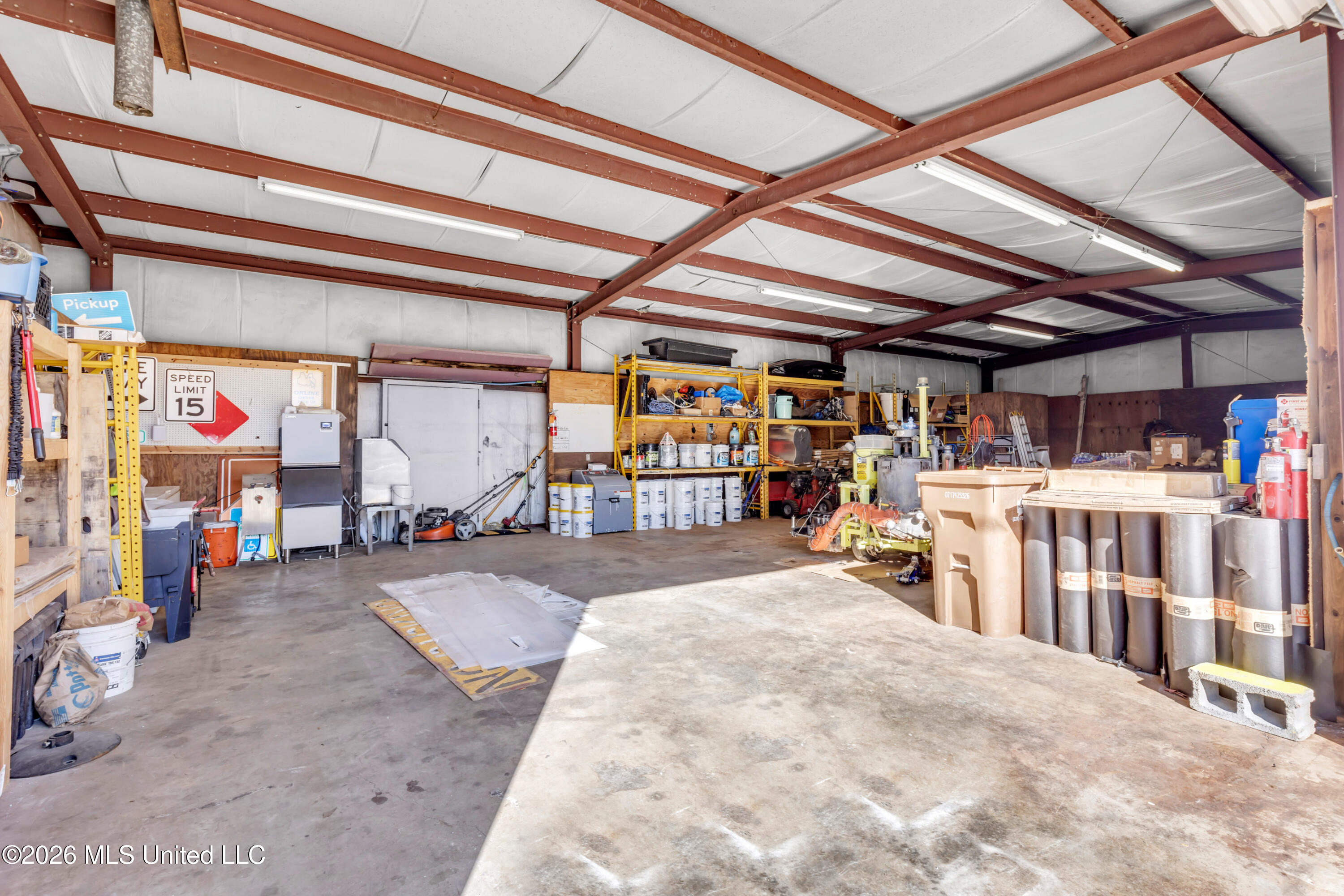 10281 3rd Avenue Property Photo 3