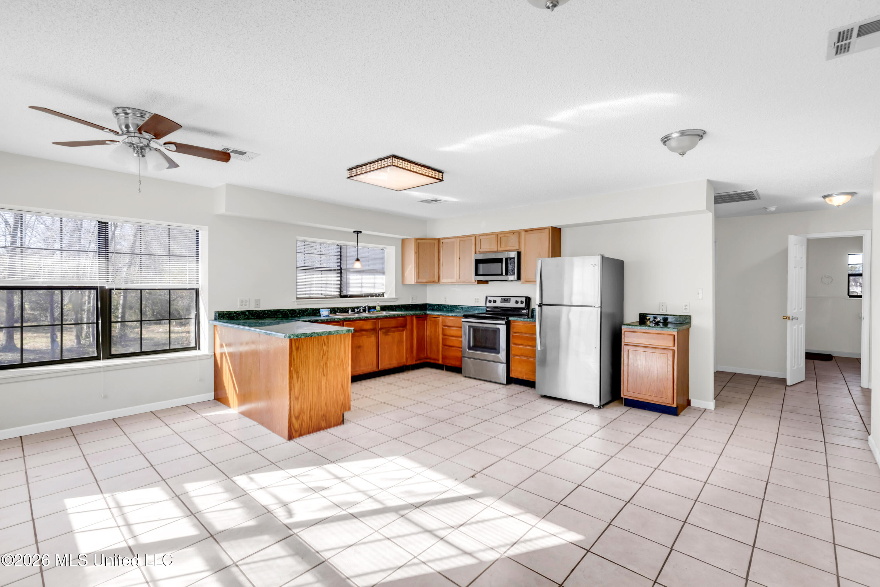 10281 3rd Avenue Property Photo 10