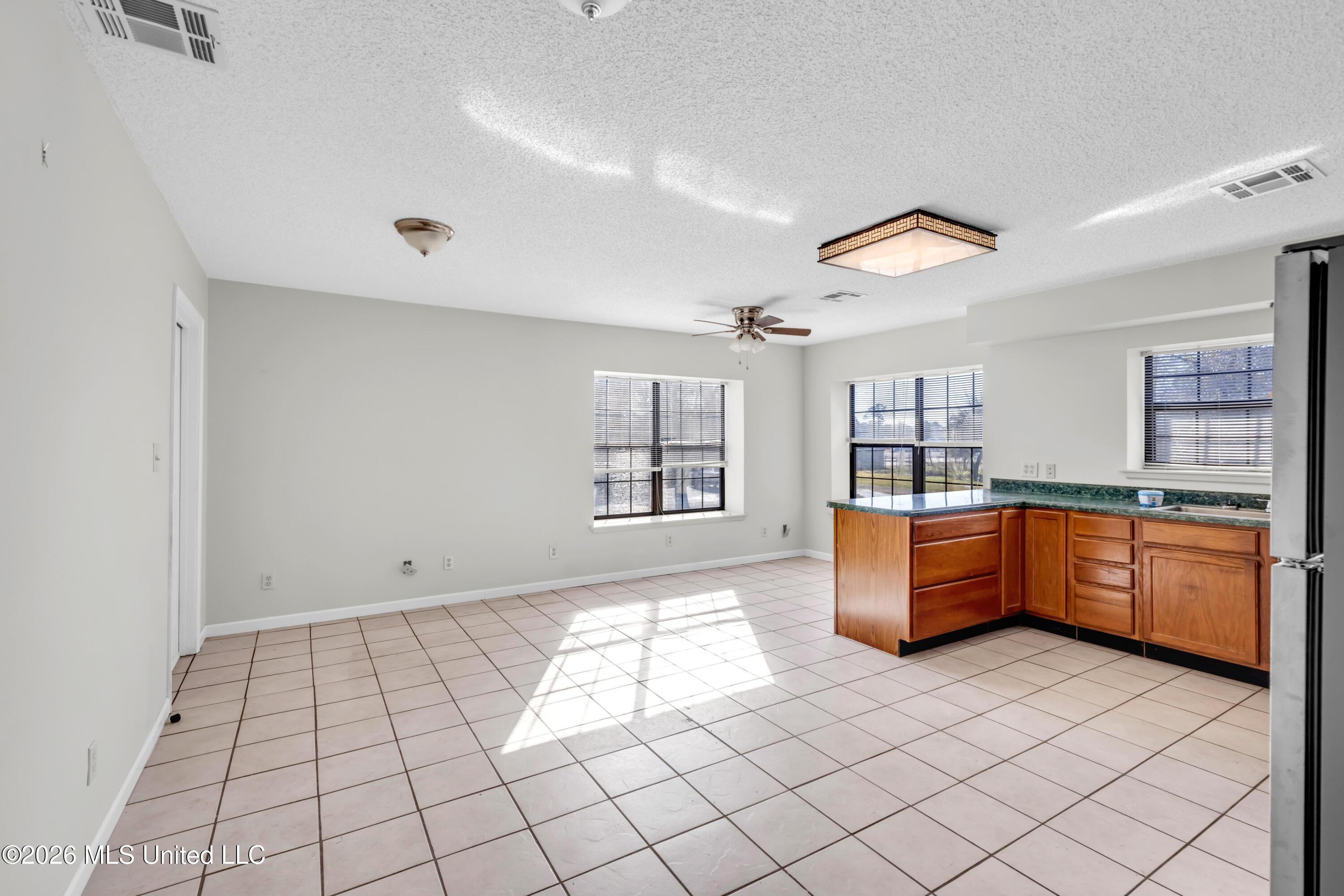 10281 3rd Avenue Property Photo 12
