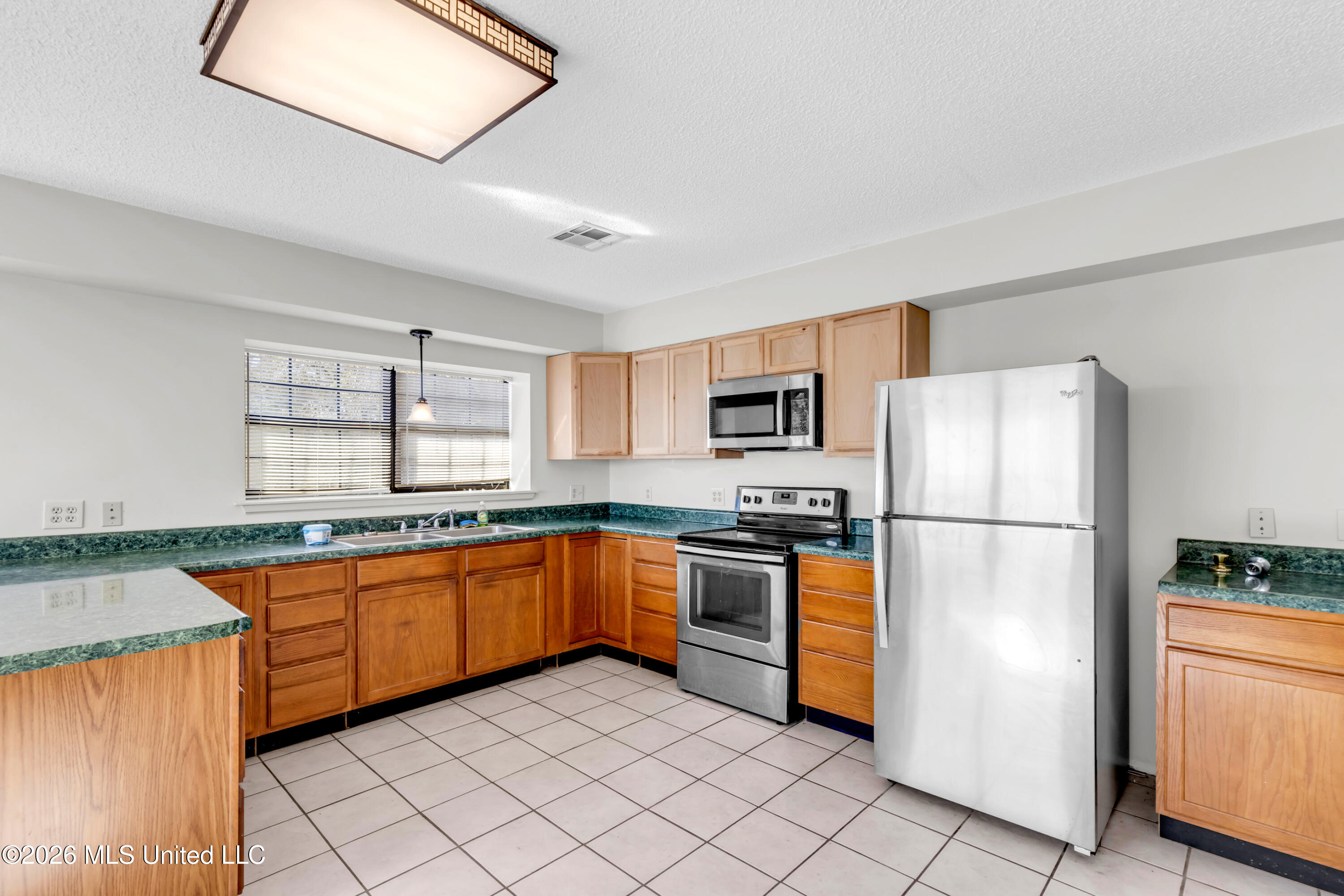 10281 3rd Avenue Property Photo 13