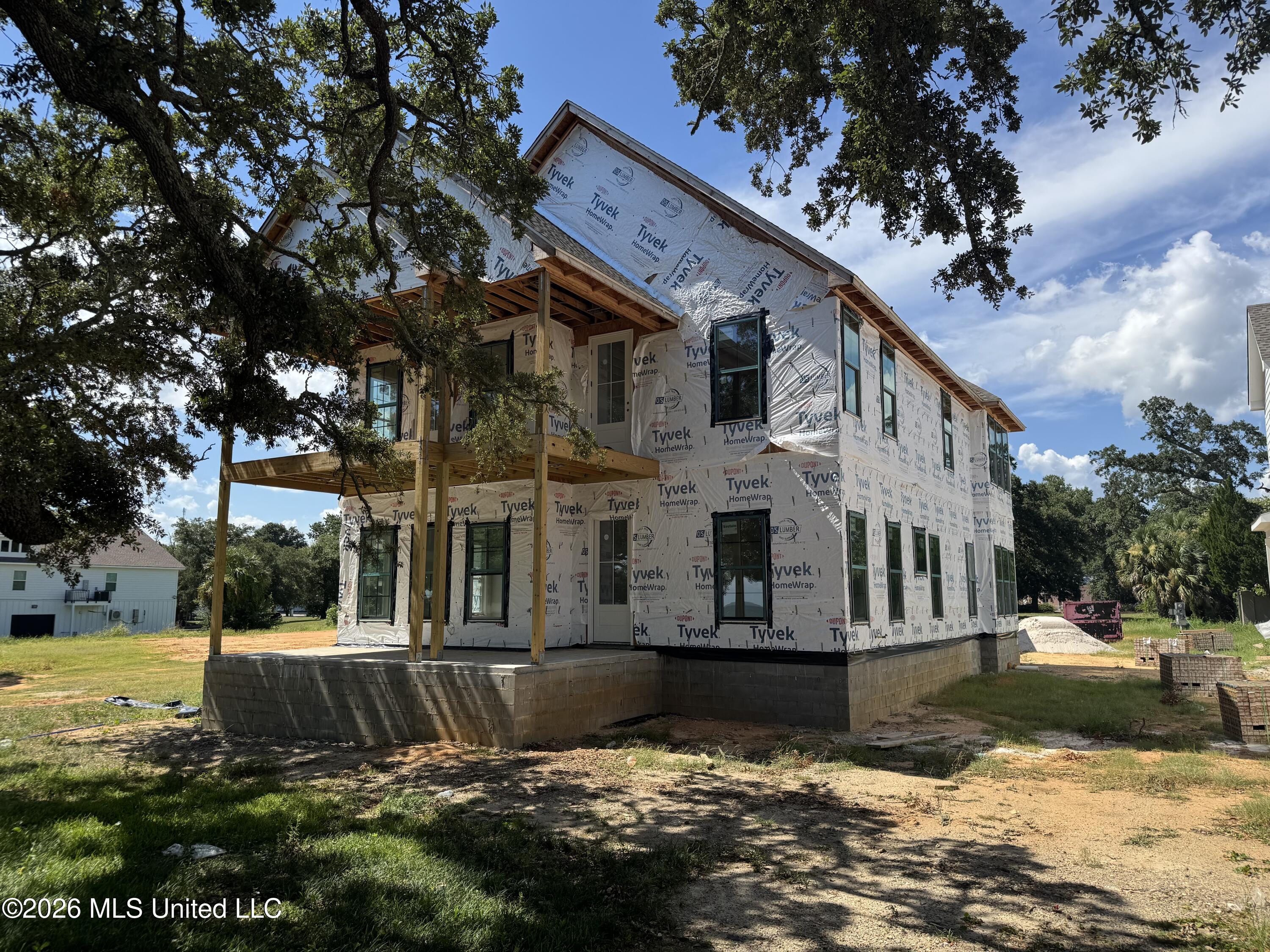 1124 E Beach Boulevard Property Photo 2