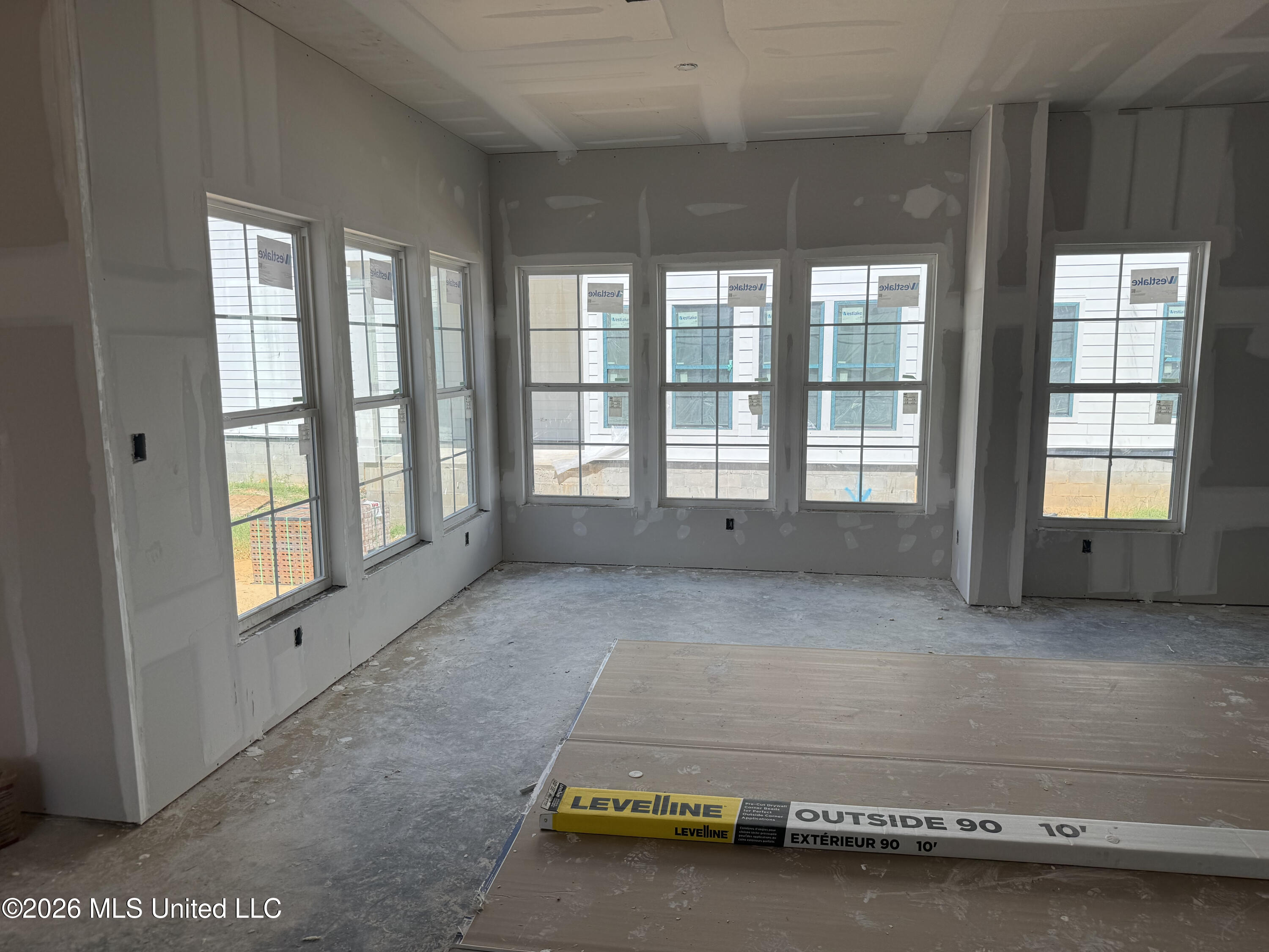 1124 E Beach Boulevard Property Photo 5