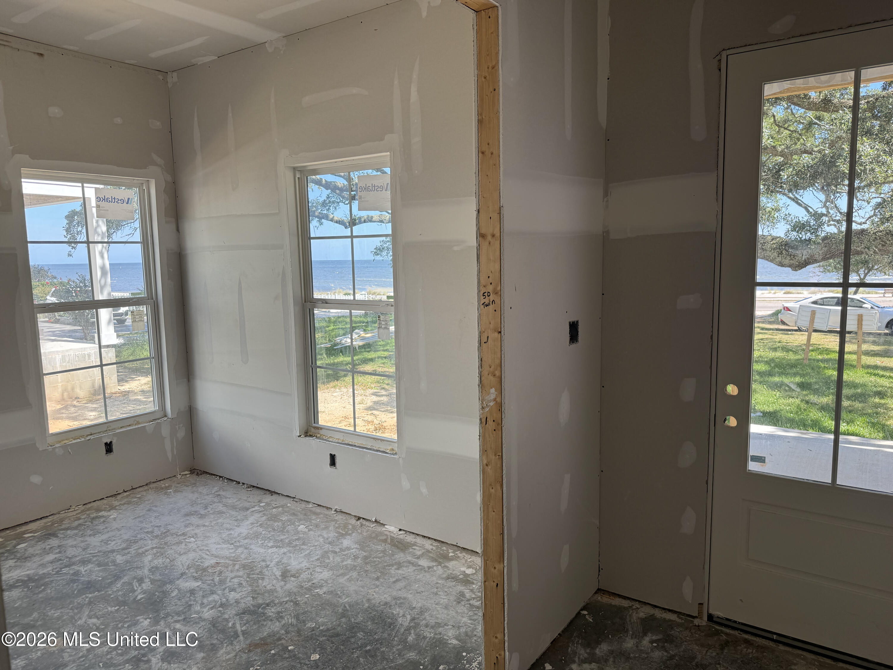 1124 E Beach Boulevard Property Photo 7