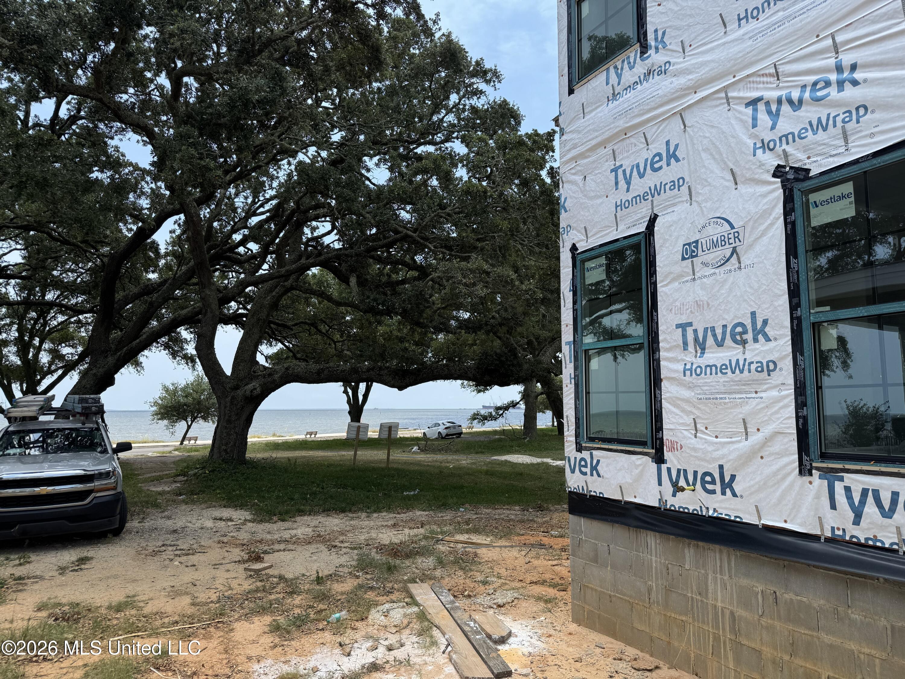 1124 E Beach Boulevard Property Photo 13