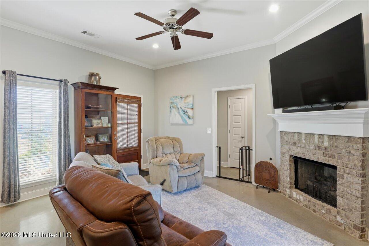 1204 Addison Lane Property Photo 5