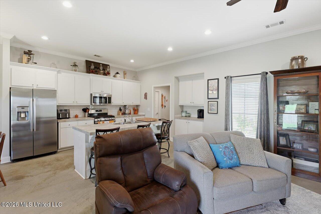 1204 Addison Lane Property Photo 8