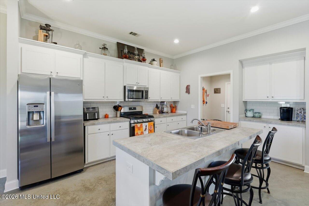 1204 Addison Lane Property Photo 9