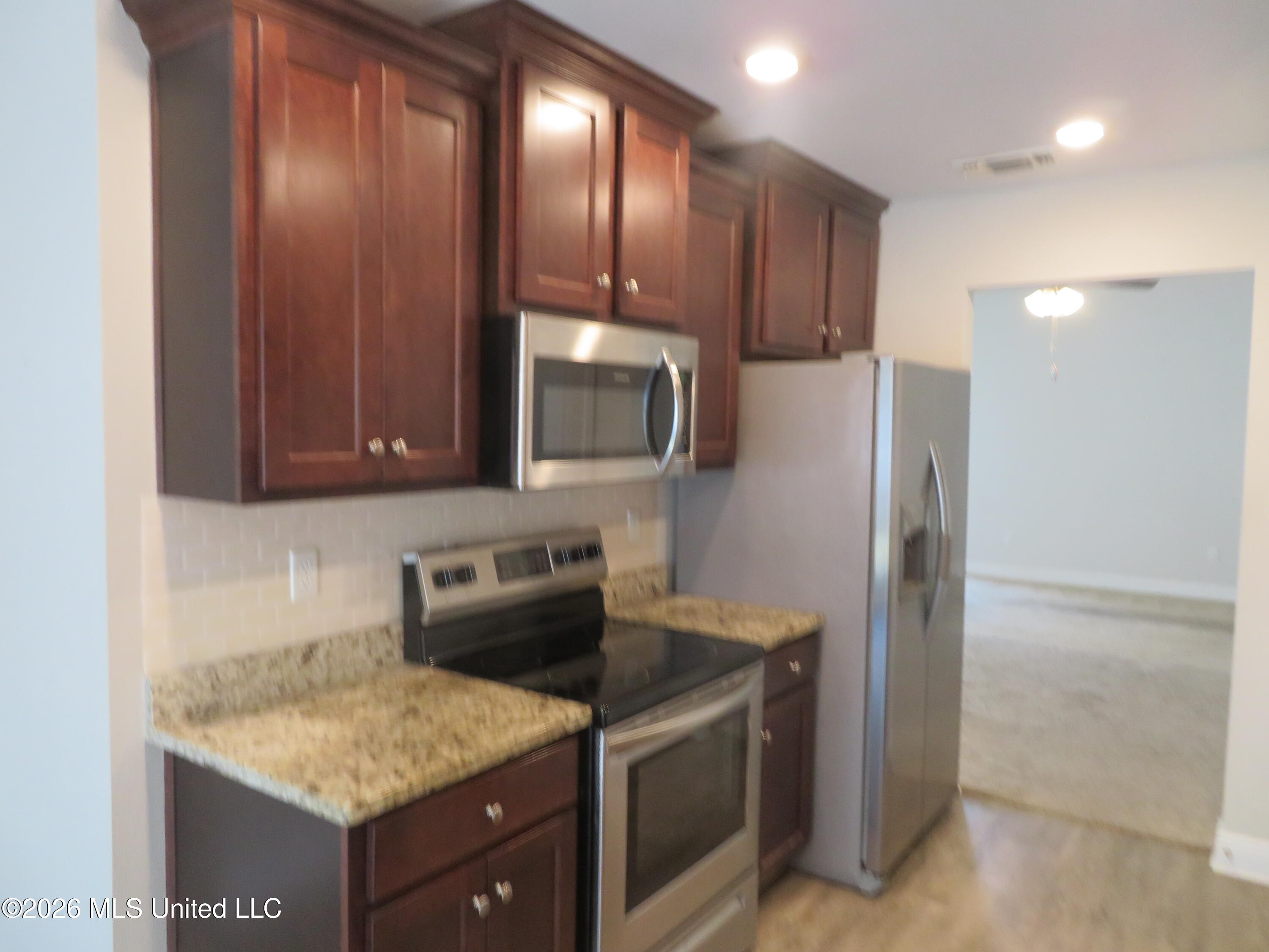 18172 Tiffany Renee Drive Property Photo 6