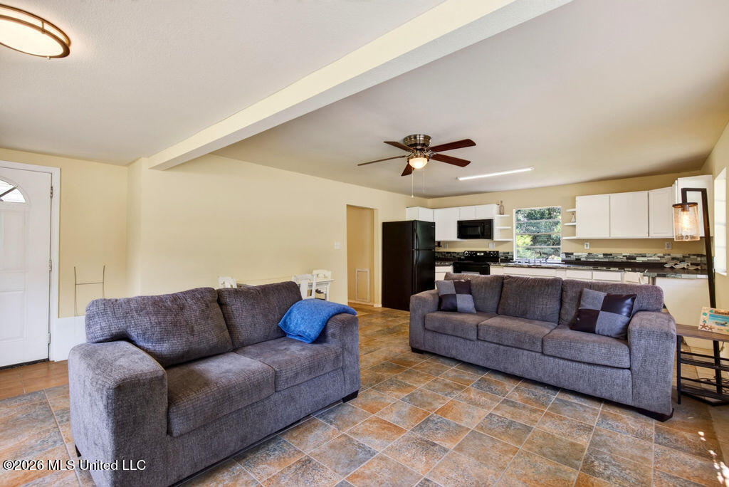 13148 Sheldon Street Property Photo 9