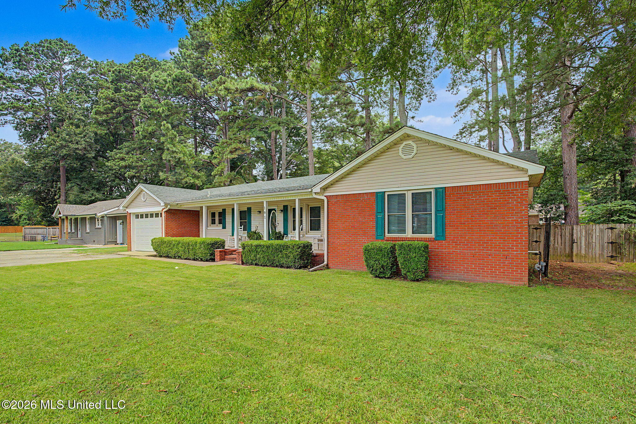 101 Beech Court Property Photo 4