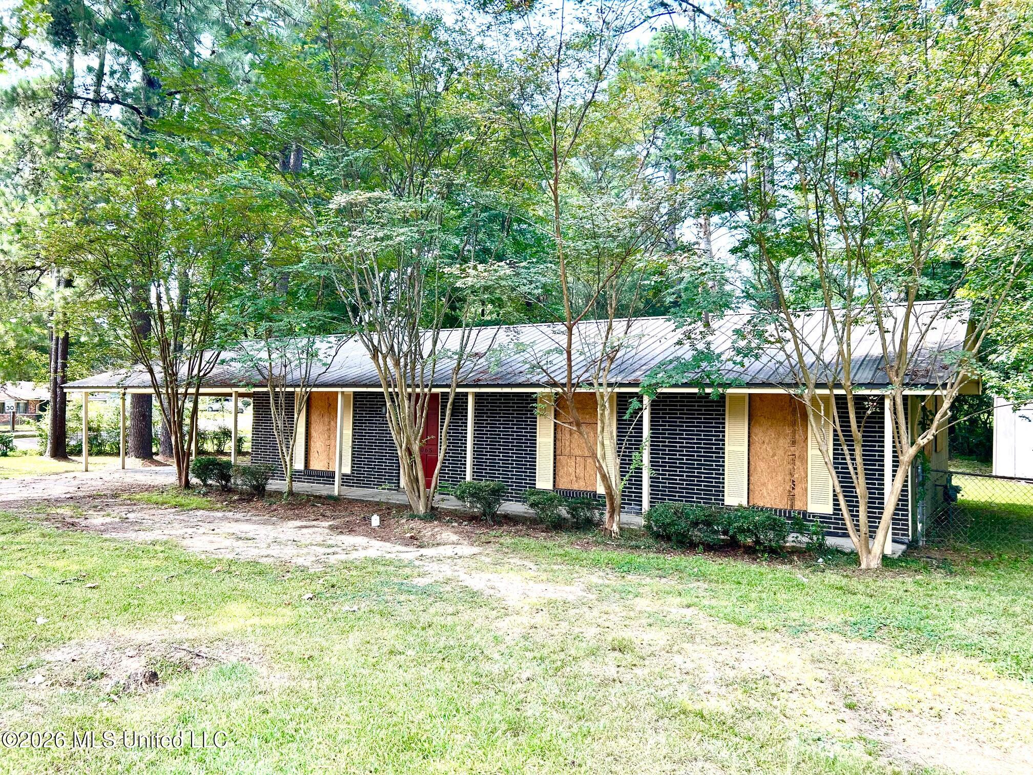 3065 Suncrest Drive Property Photo 1