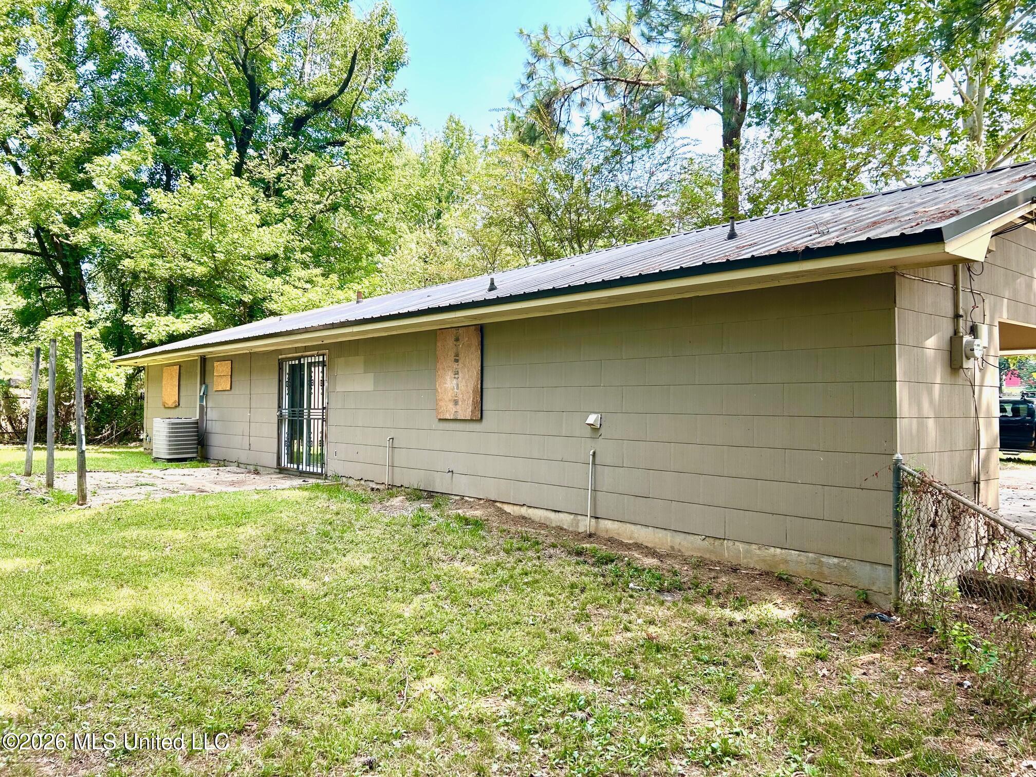 3065 Suncrest Drive Property Photo 13