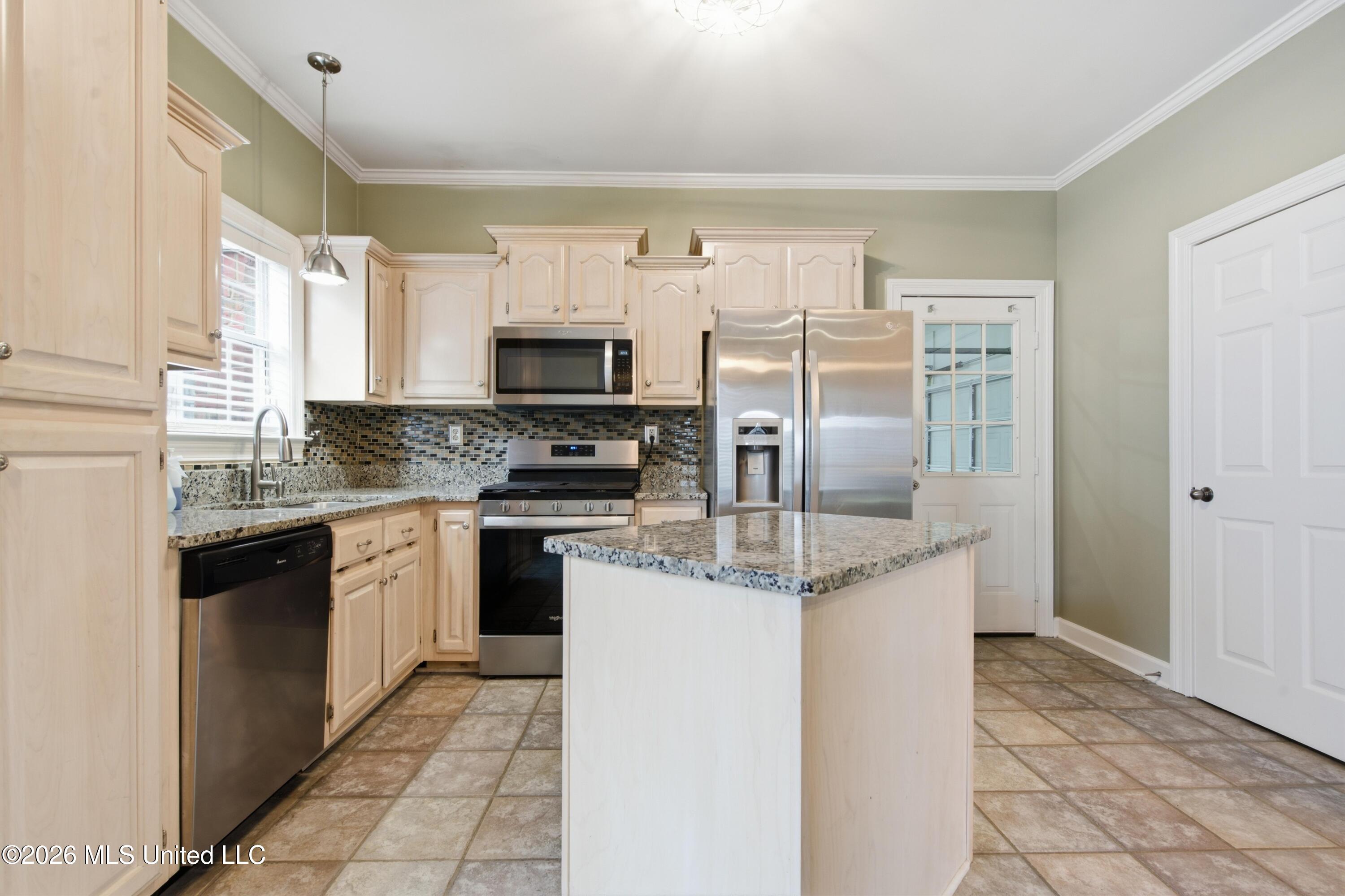 4450 Aberton Drive Property Photo 2