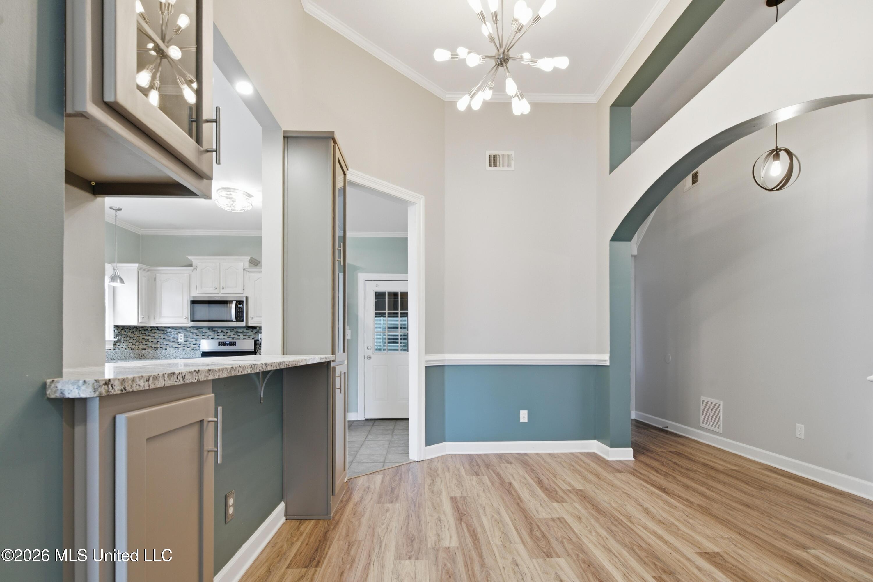 4450 Aberton Drive Property Photo 6
