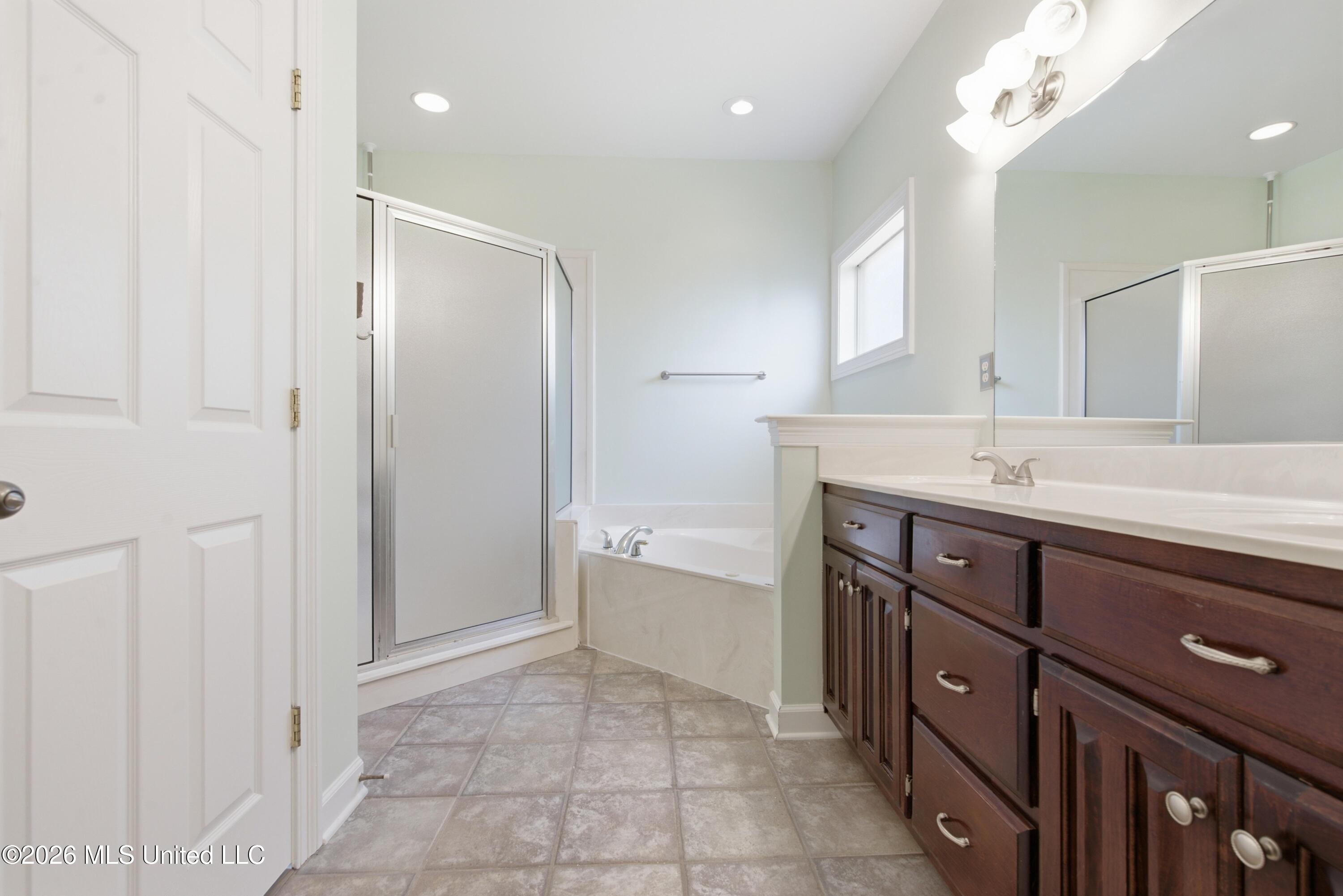 4450 Aberton Drive Property Photo 12