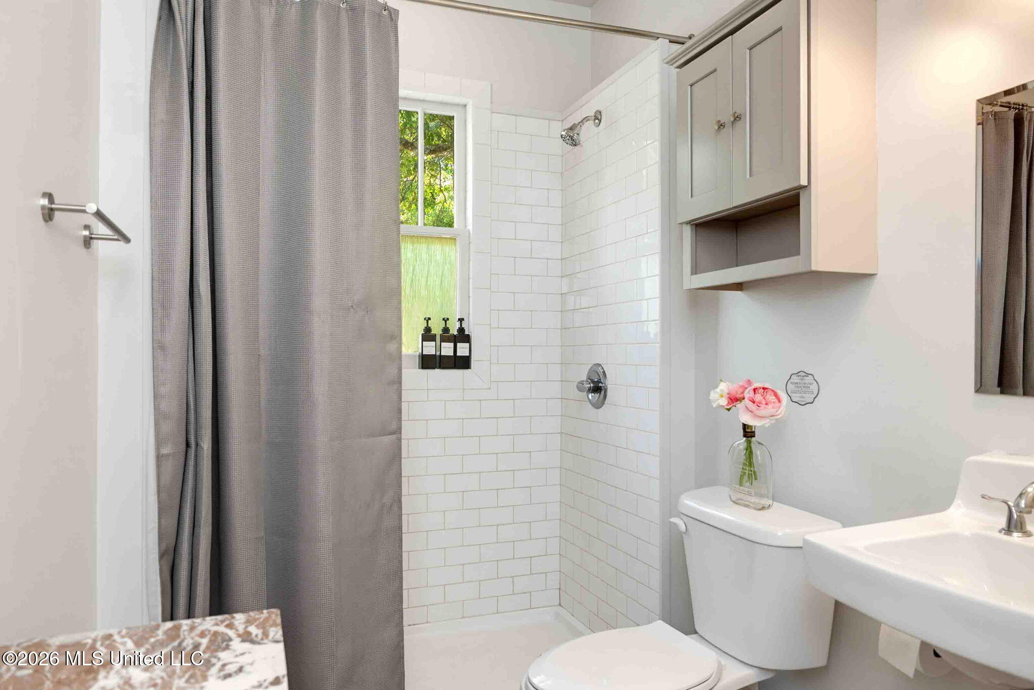 141 W 5th Street Property Photo 14