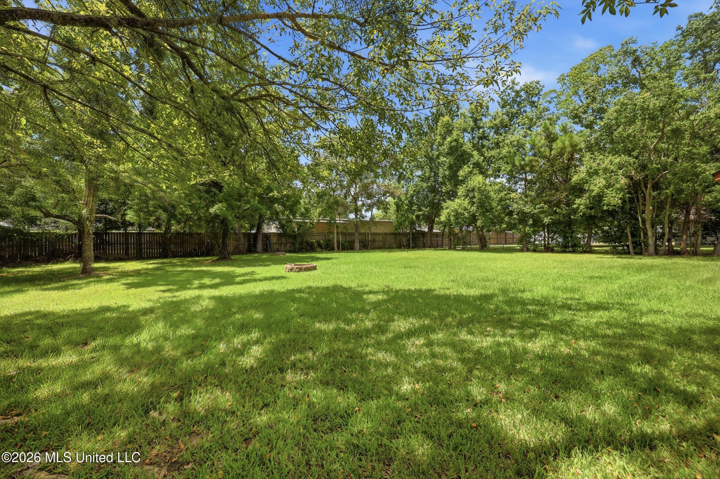 815 Amar Street Property Photo 11