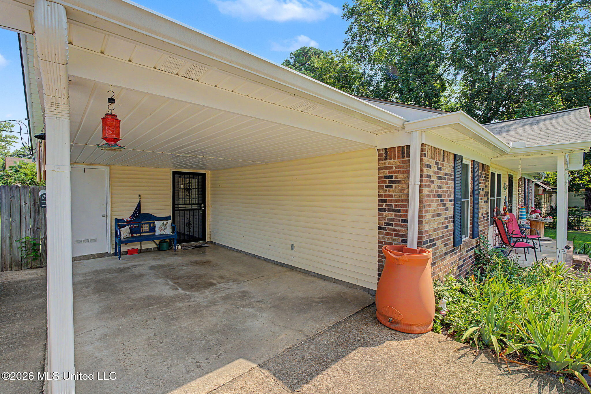 1396 Haywood Drive Property Photo 5