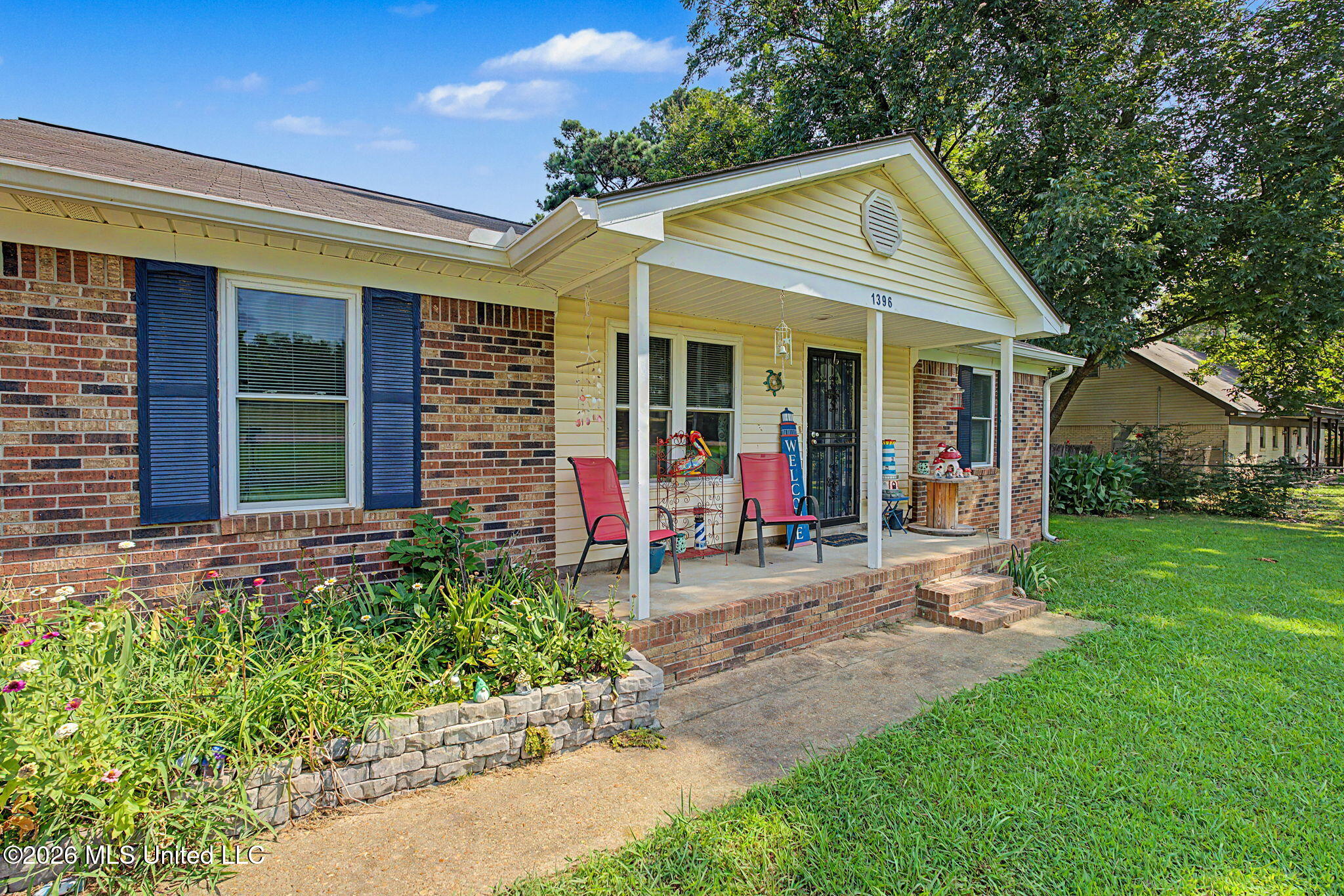 1396 Haywood Drive Property Photo 6